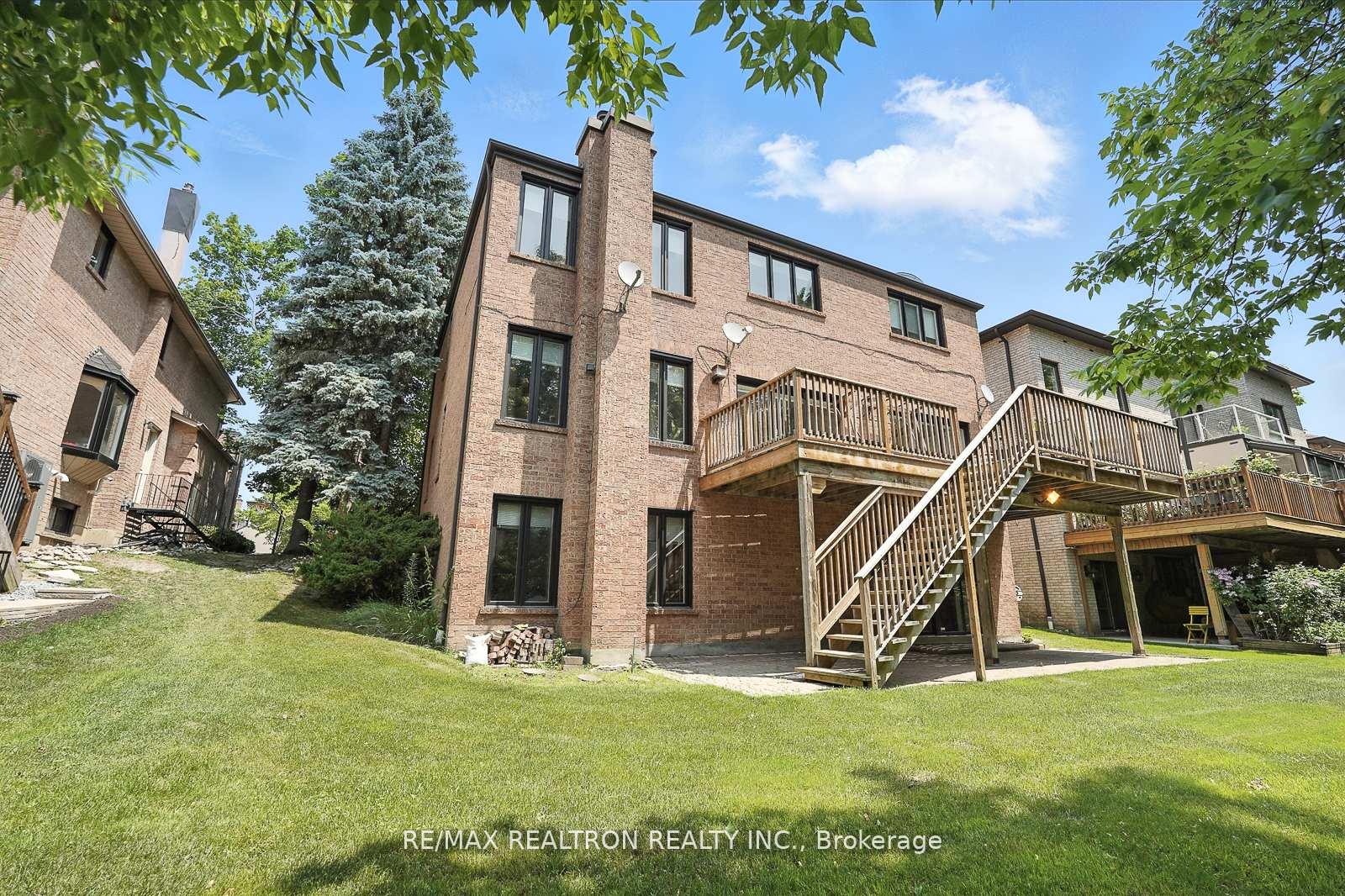 Photo 39 of 34 Prince Edward Boulevard, Markham, Thornlea — HOMEH