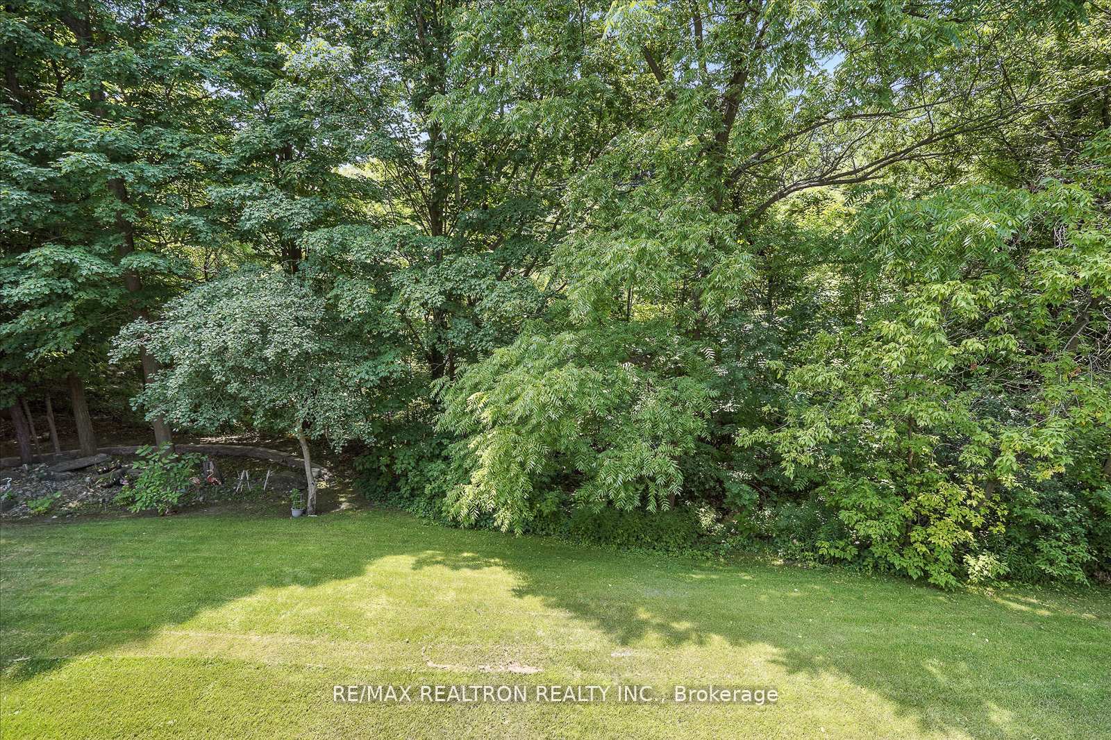 Photo 42 of 34 Prince Edward Boulevard, Markham, Thornlea — HOMEH