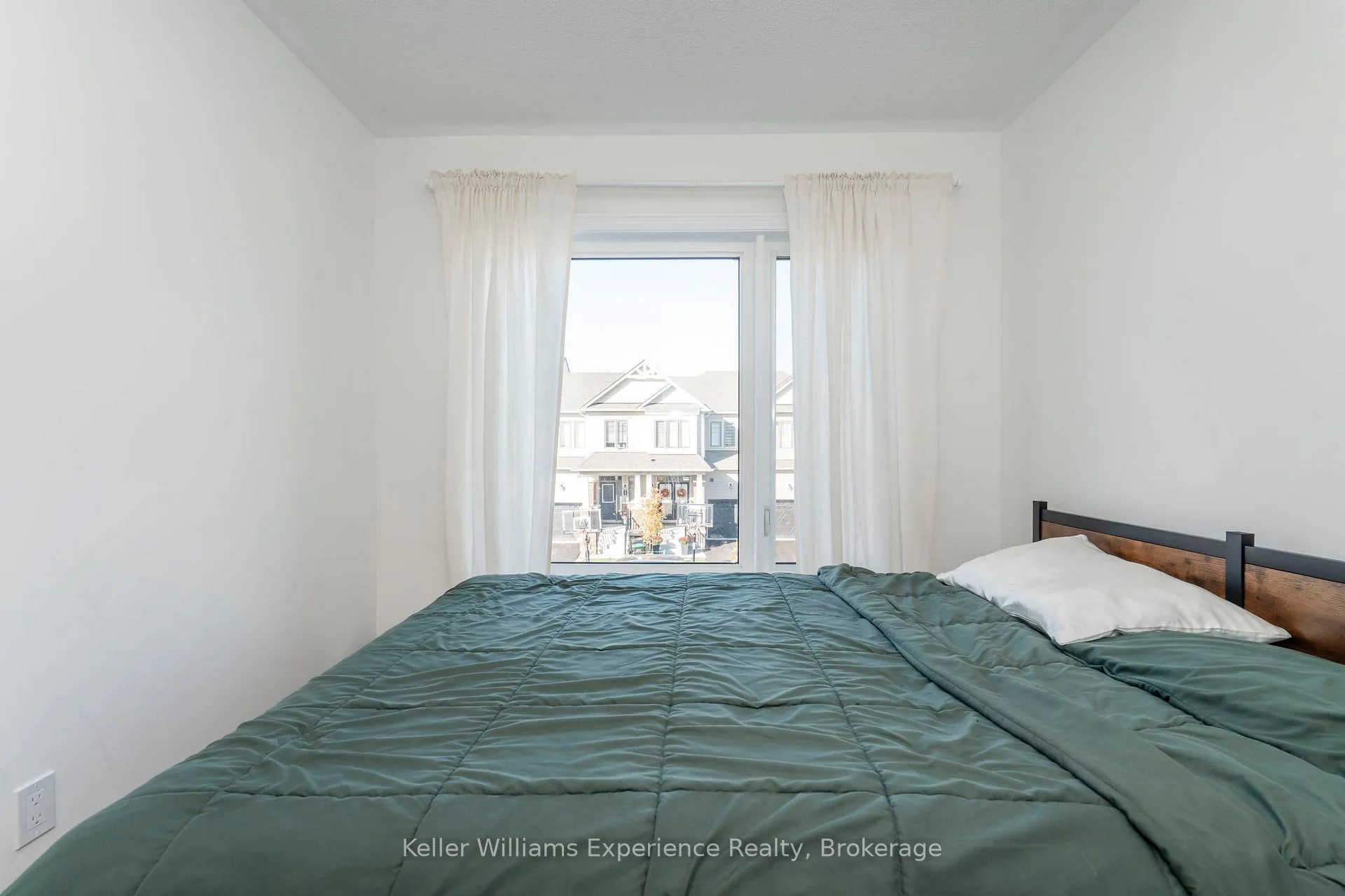 Photo 22 of 12 Durham Avenue, Barrie, Rural Barrie Southeast — HOMEH