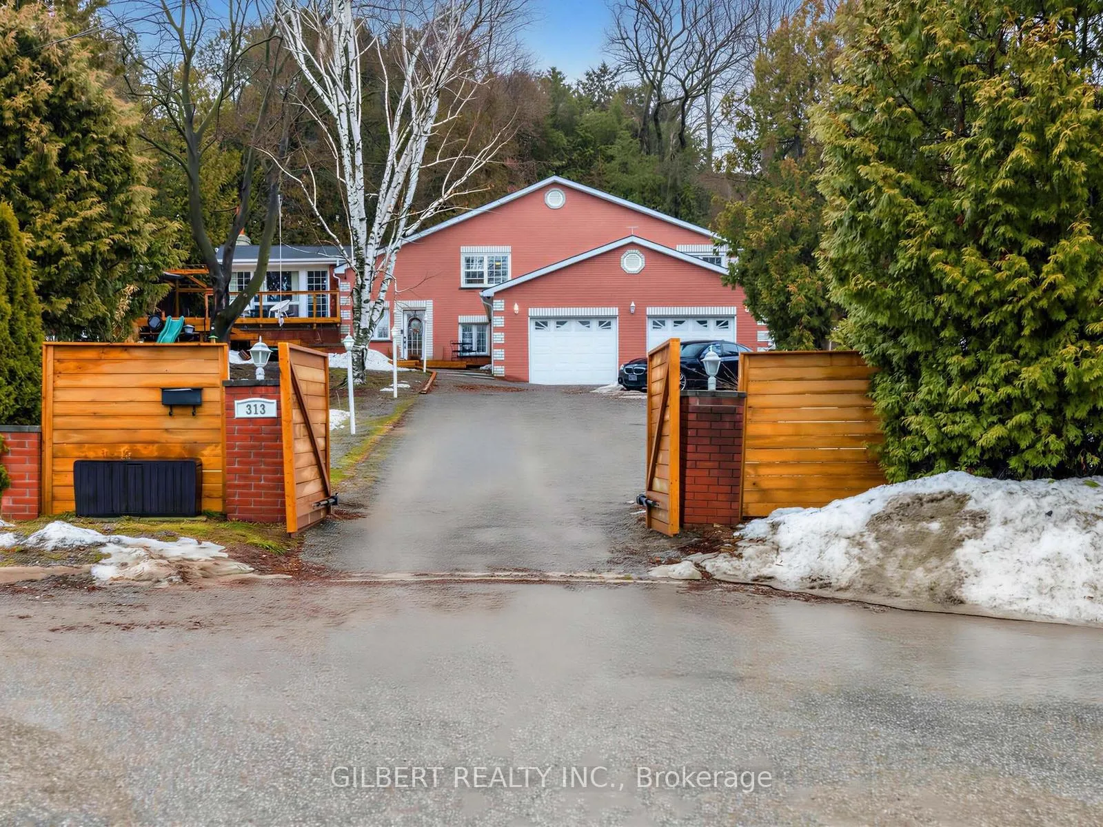 Front of 313 winnifred Drive