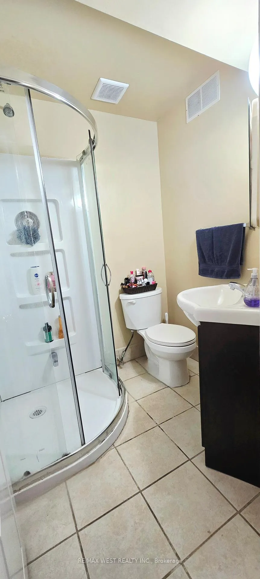 Photo 7 of Unit Lower, 126 Earth Star Trail, Brampton, Sandringham-Wellington — HOMEH