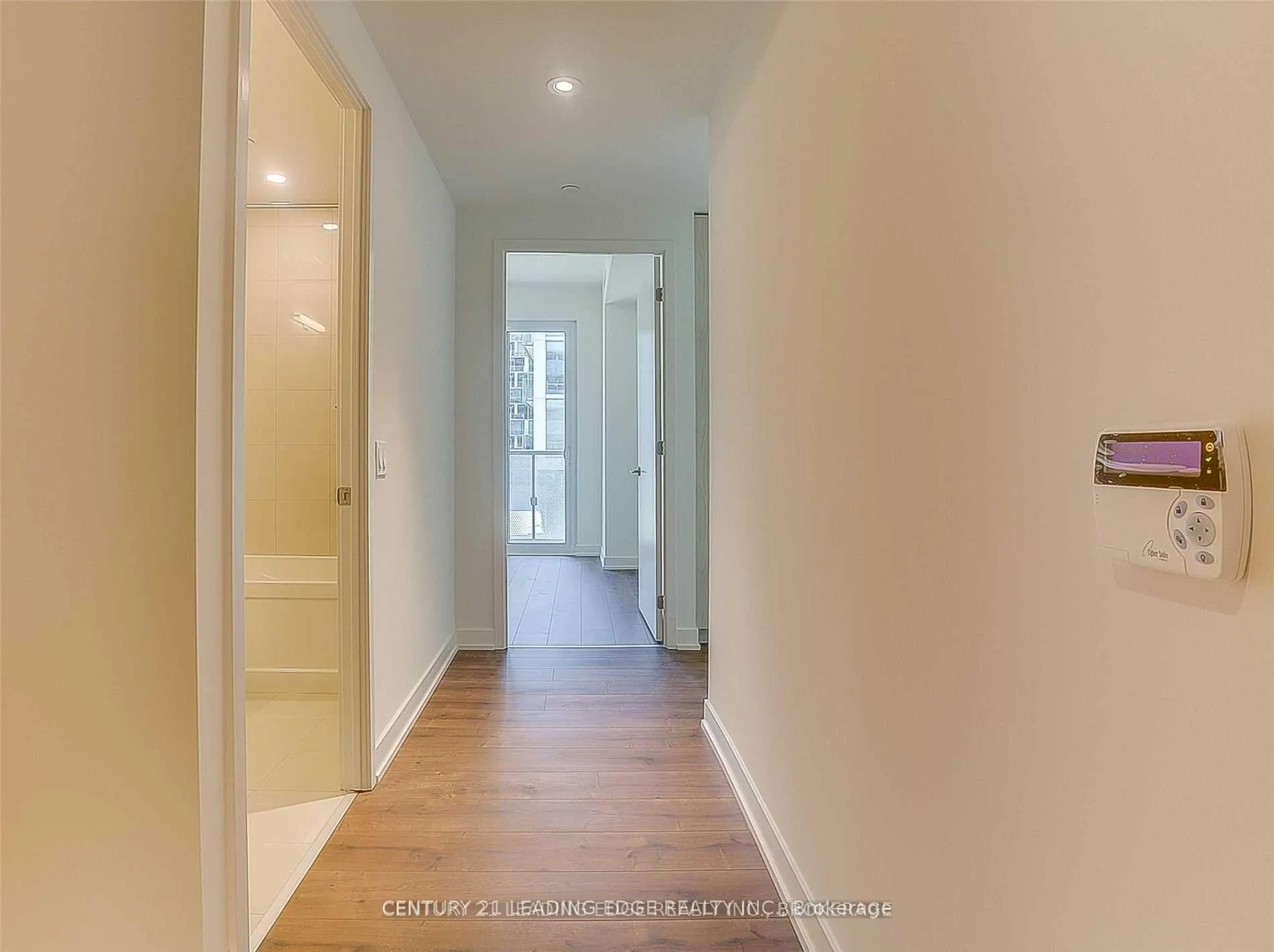 Photo 4 of Unit 207, 15 Queens Quay E, Toronto, Waterfront Communities — HOMEH