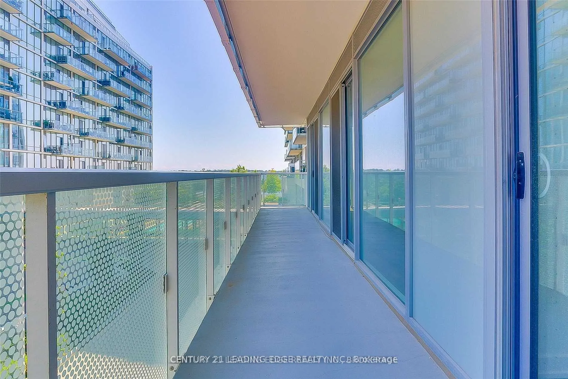 Photo 9 of Unit 207, 15 Queens Quay E, Toronto, Waterfront Communities — HOMEH