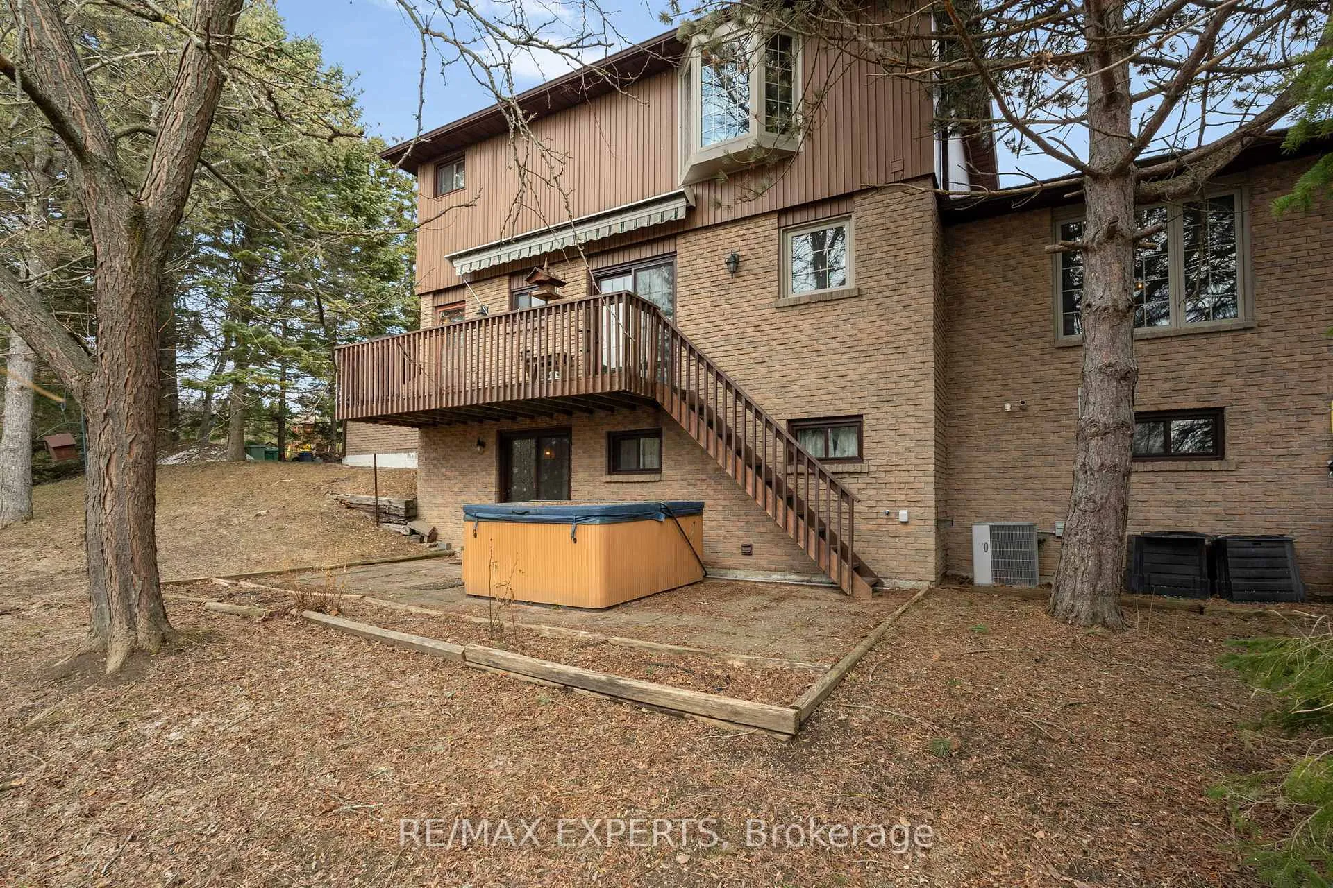 Photo 3 of 16 Linn Road, Caledon, Rural Caledon — HOMEH