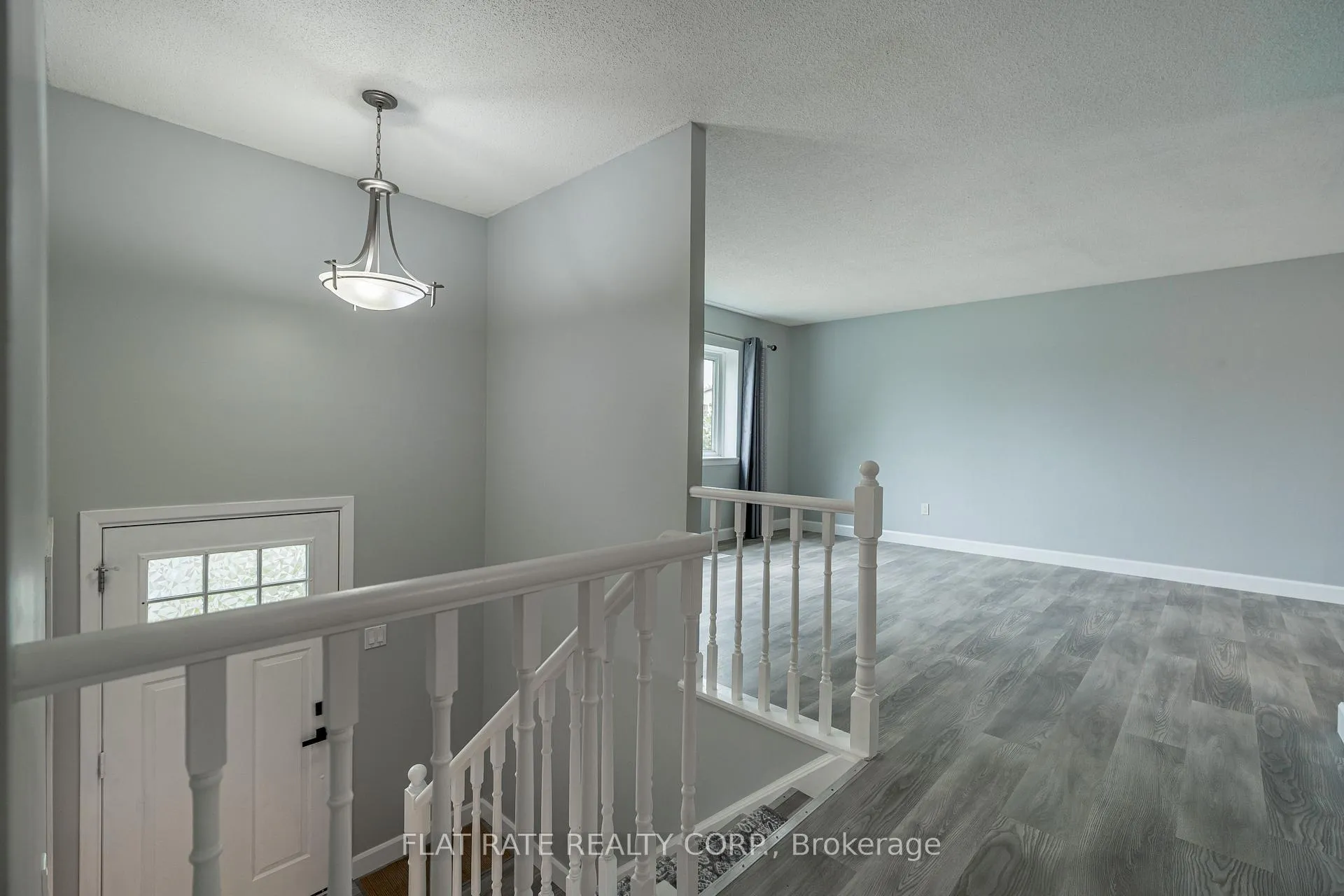 Photo 3 of 2298 Lynhaven Road, Peterborough, Monaghan Ward 2 — HOMEH