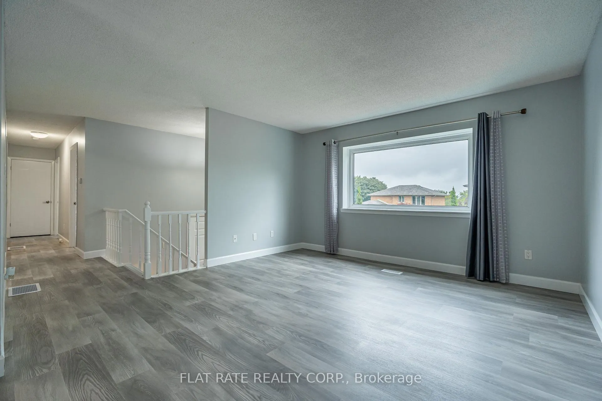 Photo 5 of 2298 Lynhaven Road, Peterborough, Monaghan Ward 2 — HOMEH