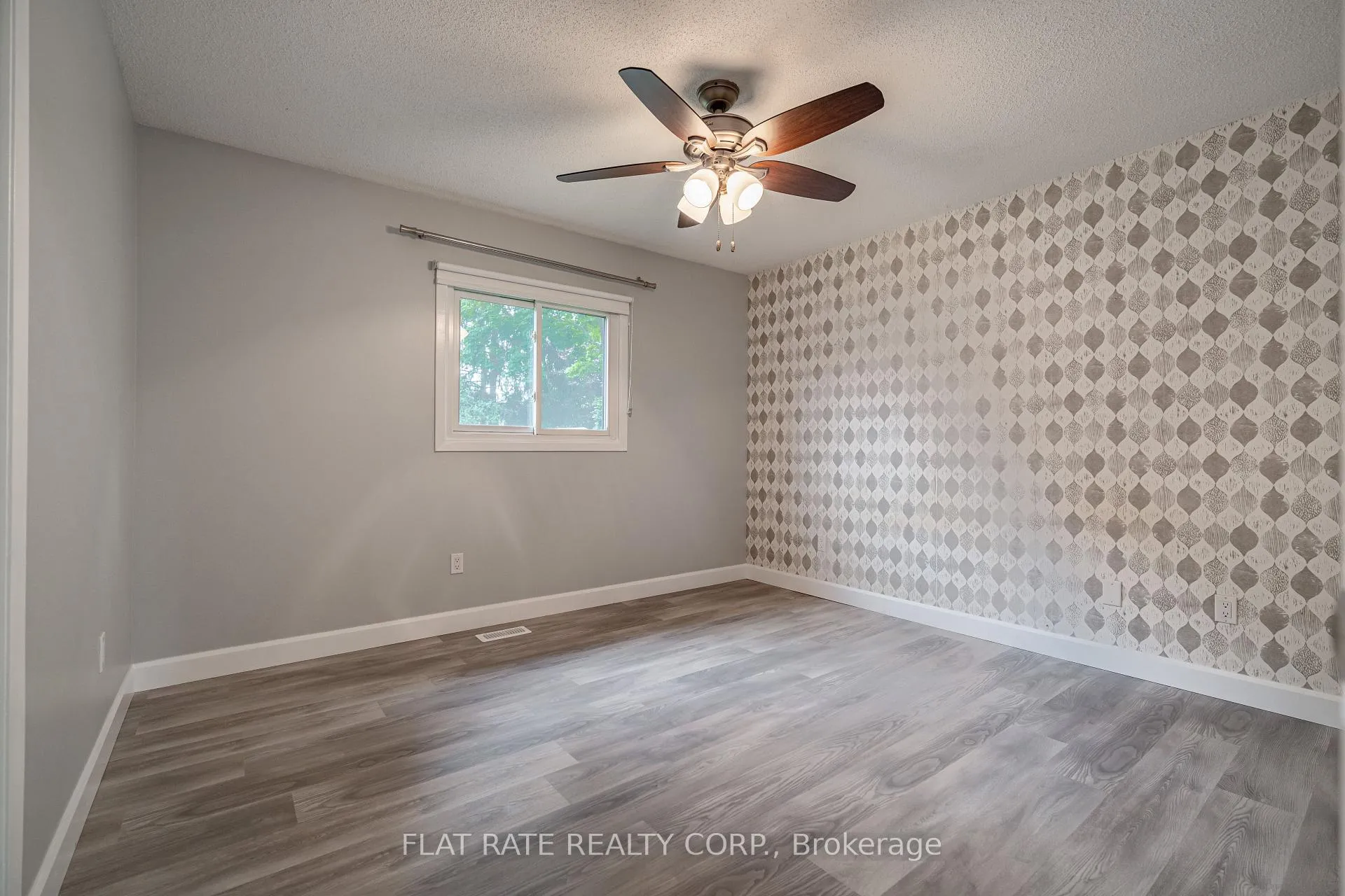 Photo 12 of 2298 Lynhaven Road, Peterborough, Monaghan Ward 2 — HOMEH