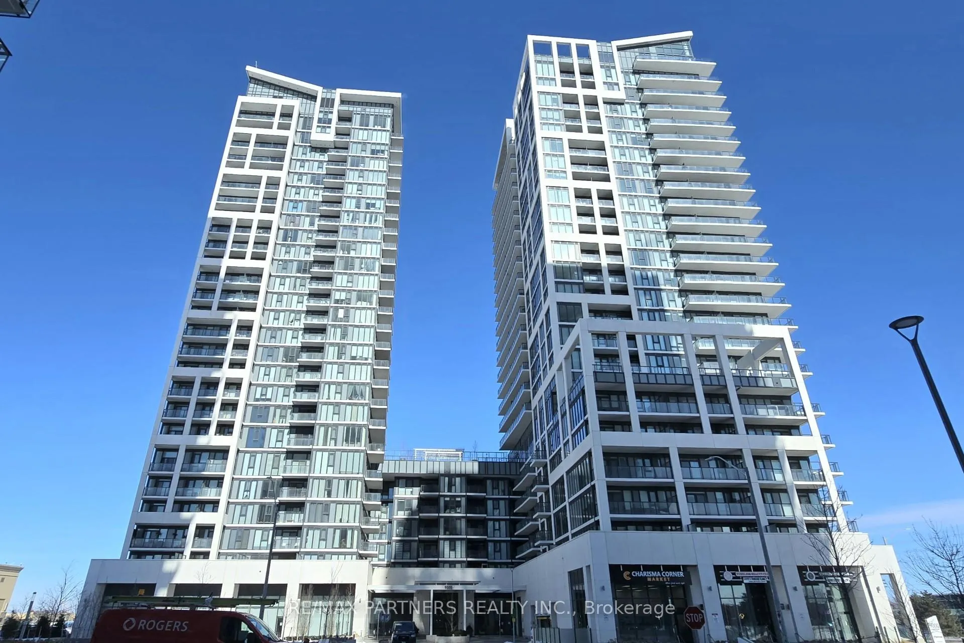 Photo 1 of Unit 810, 9000 Jane Street, Vaughan, Concord — HOMEH
