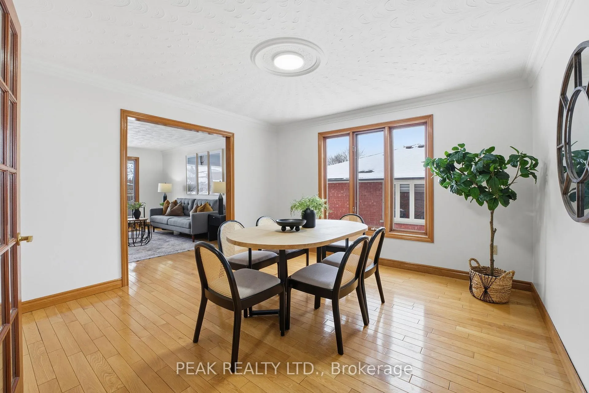 Photo 7 of 75 Ludlow Crescent, Brantford — HOMEH