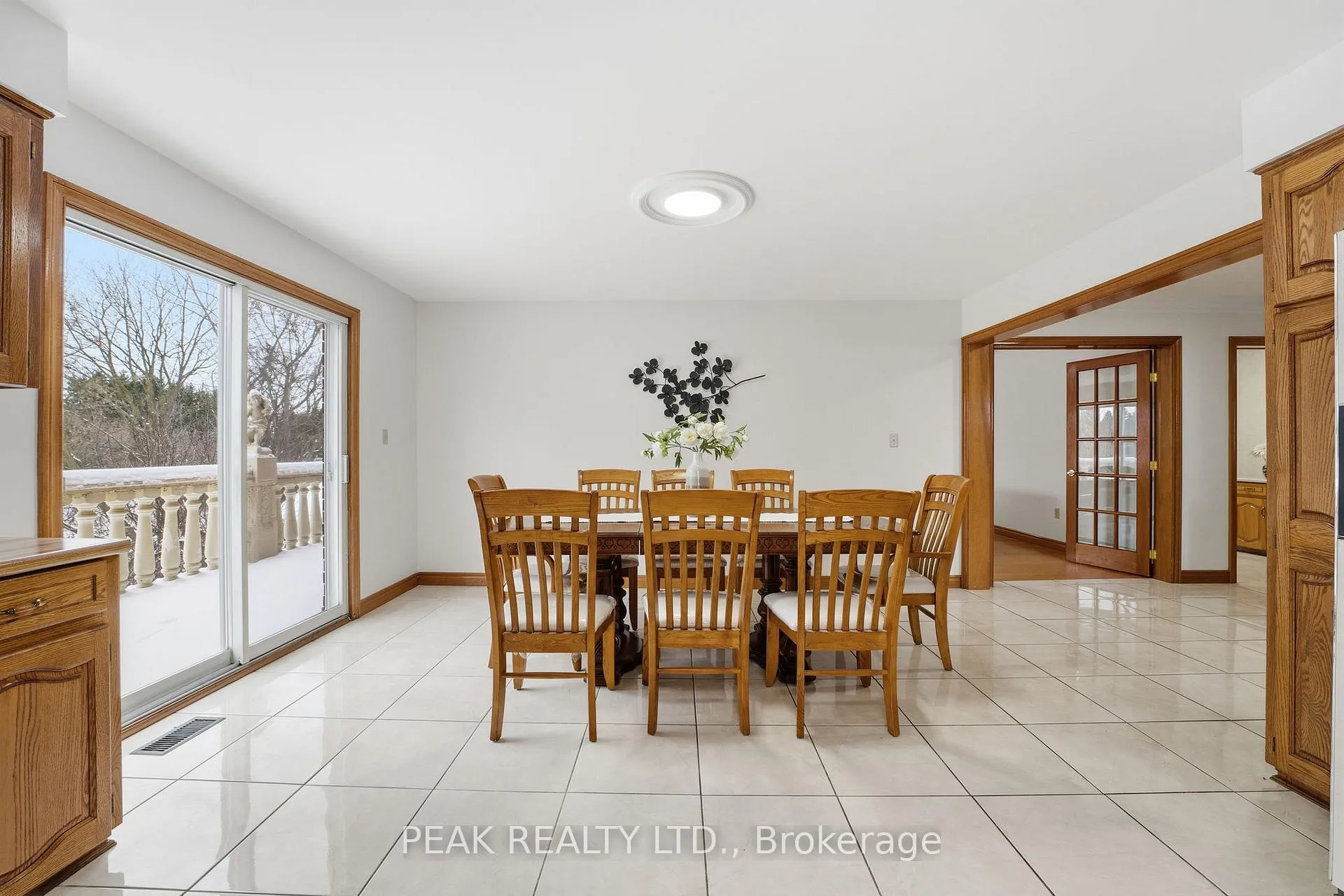Photo 9 of 75 Ludlow Crescent, Brantford — HOMEH