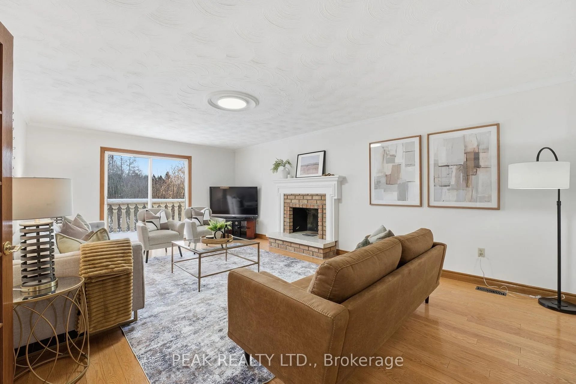 Photo 12 of 75 Ludlow Crescent, Brantford — HOMEH