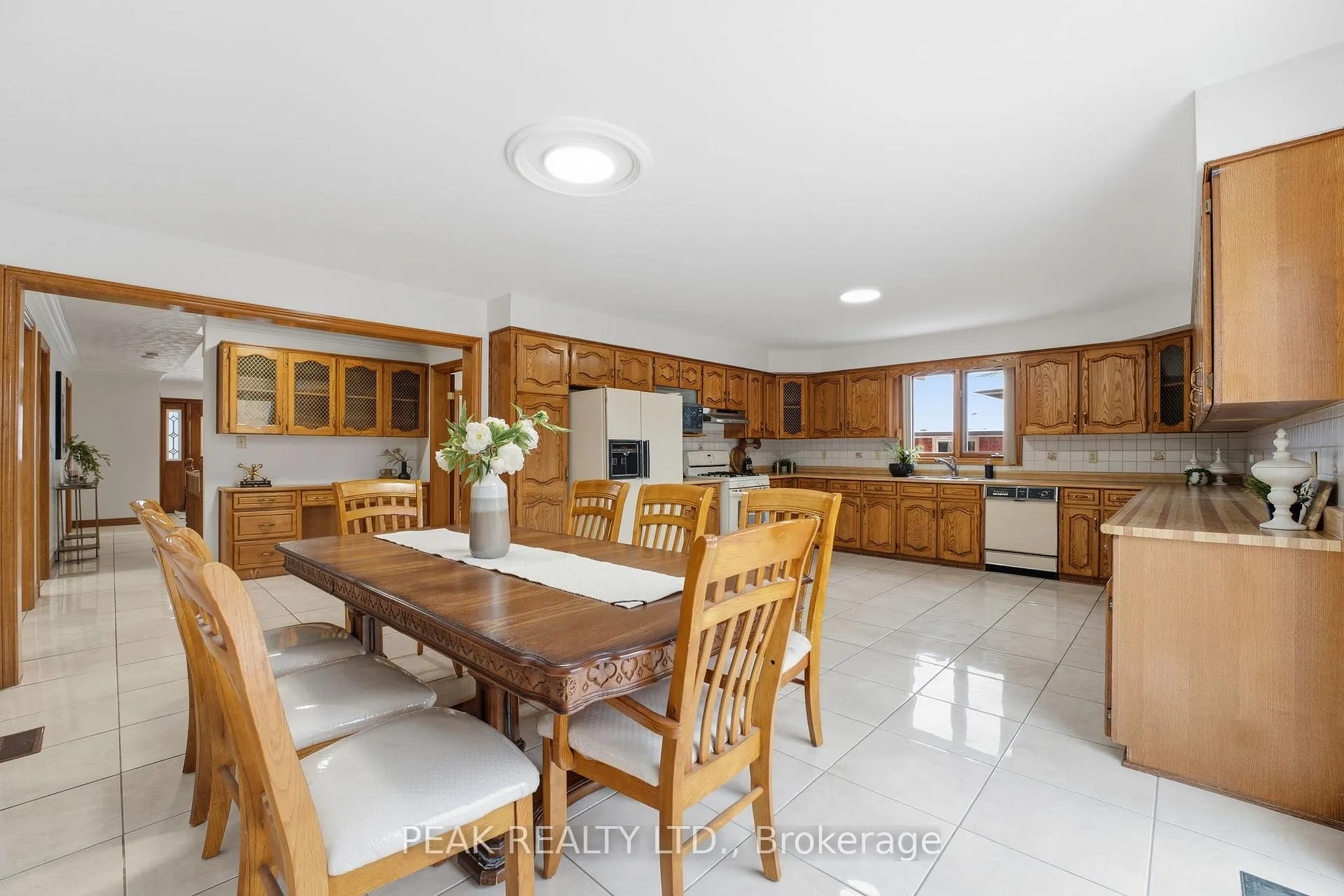 Photo 13 of 75 Ludlow Crescent, Brantford — HOMEH