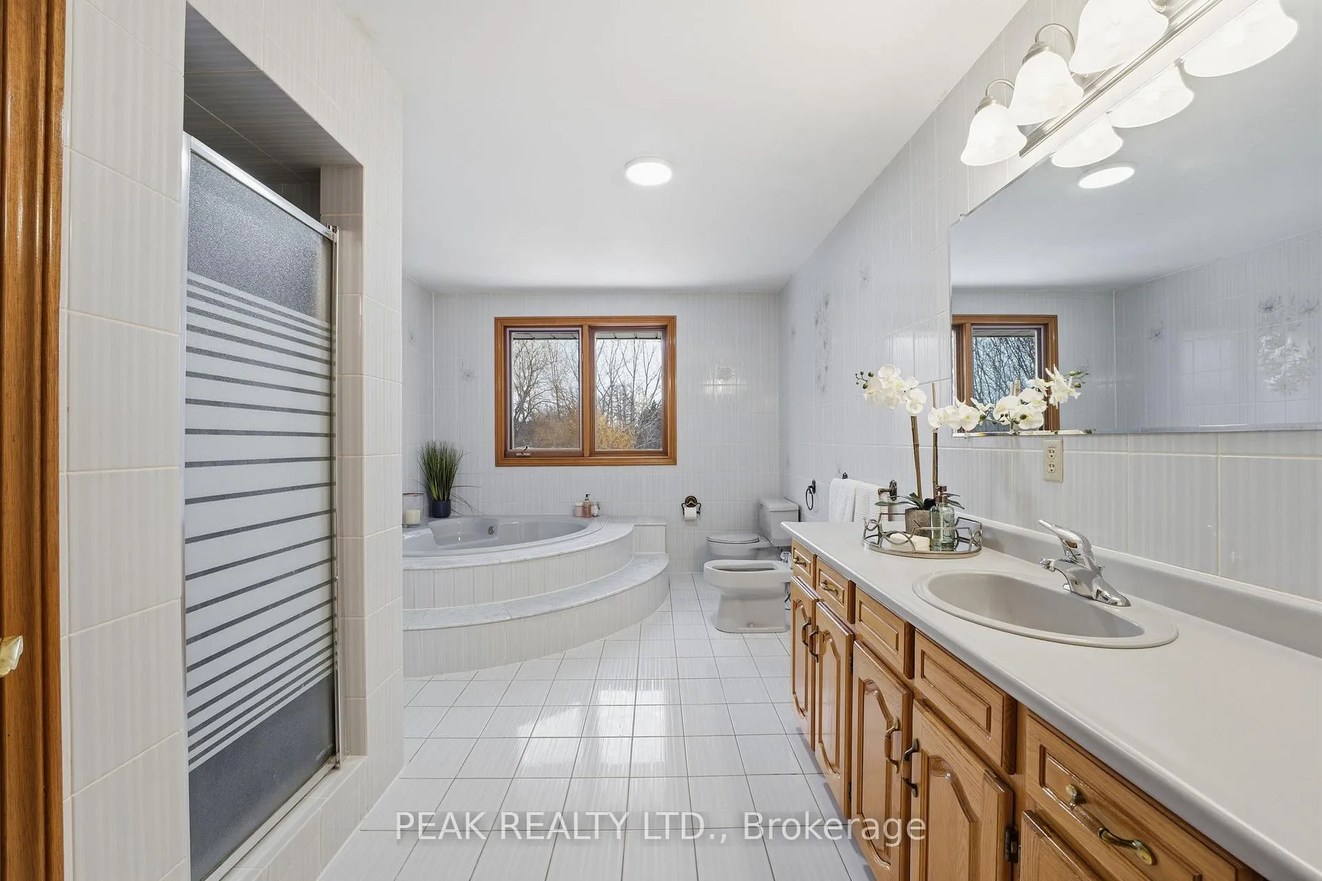 Photo 19 of 75 Ludlow Crescent, Brantford — HOMEH