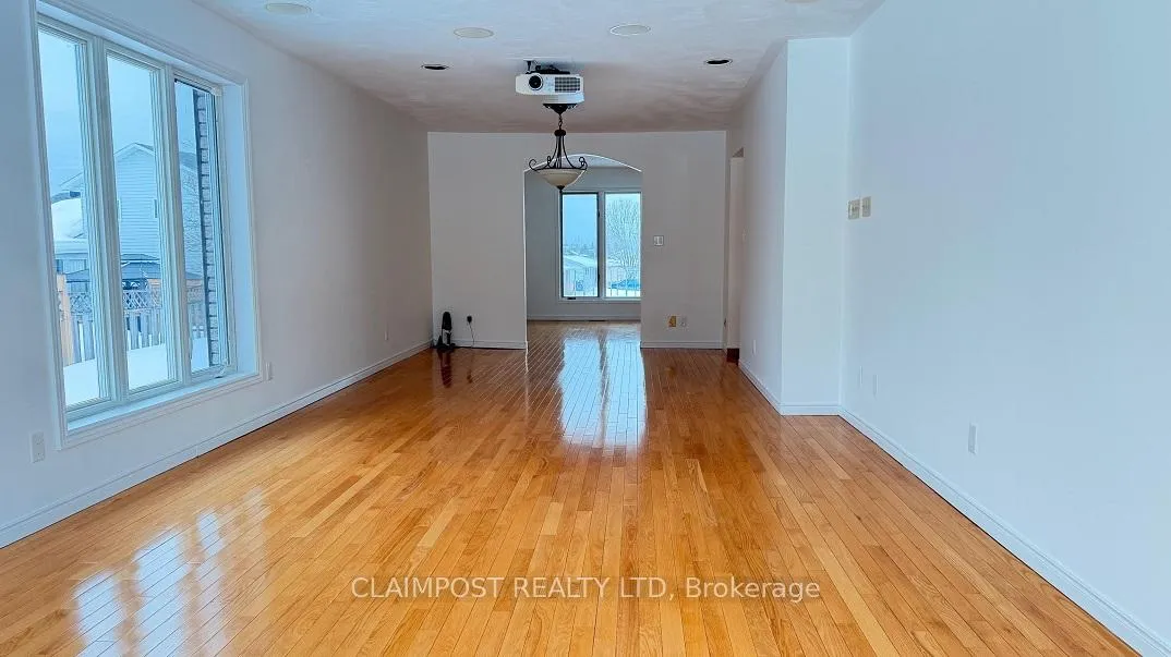Photo 6 of 204 Renee Place, Timmins, TNW - Riverpark — HOMEH