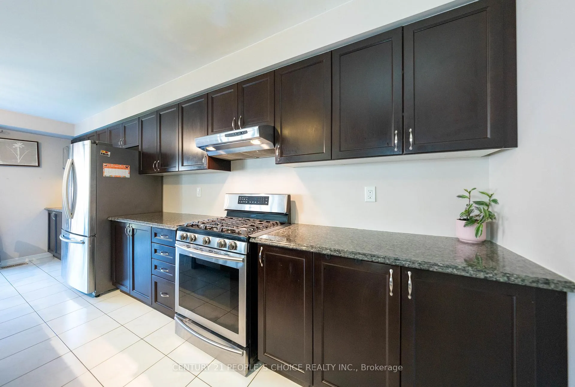 Photo 13 of 335 Falling Green Crescent, Kitchener, Rosenburg — HOMEH