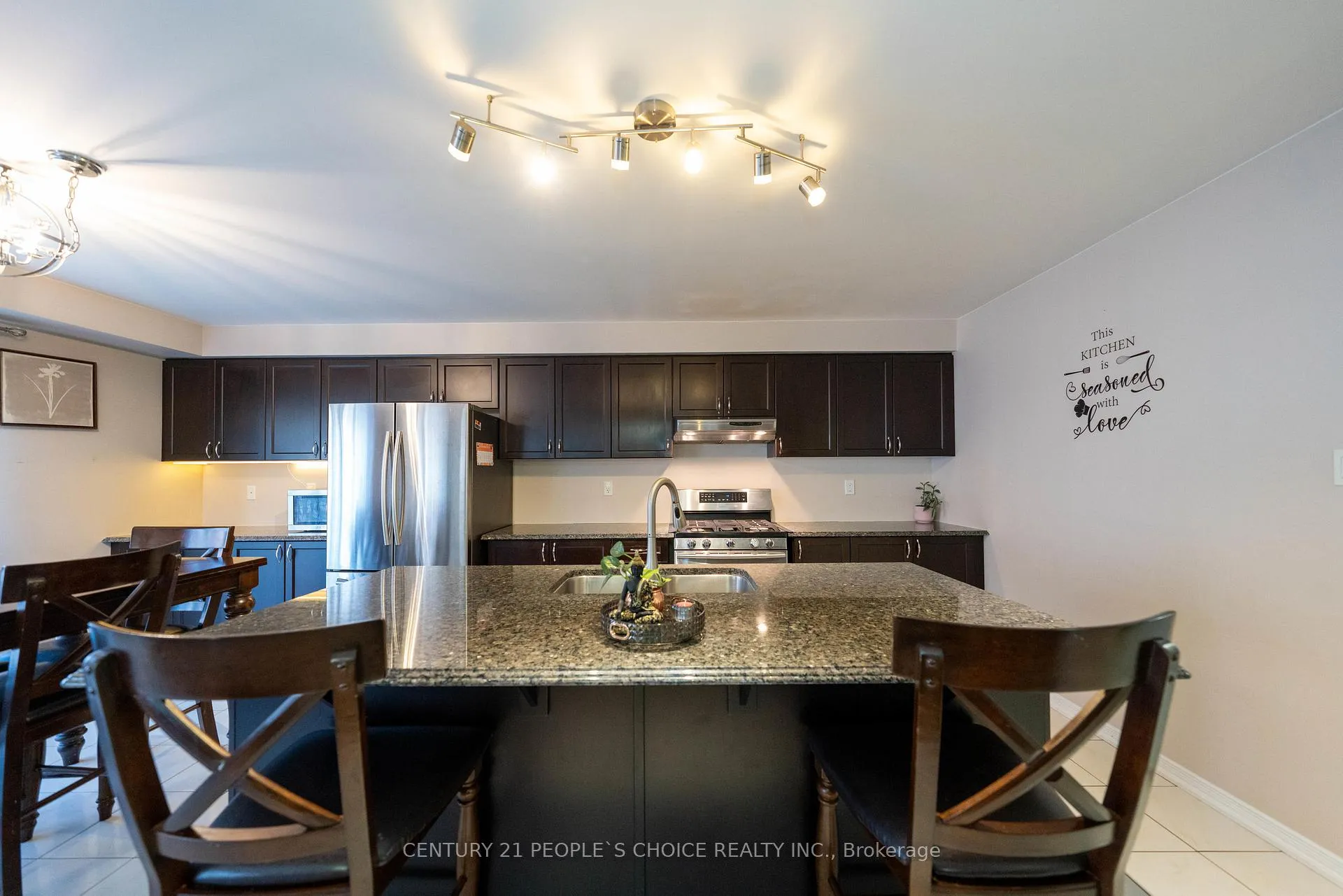 Photo 15 of 335 Falling Green Crescent, Kitchener, Rosenburg — HOMEH