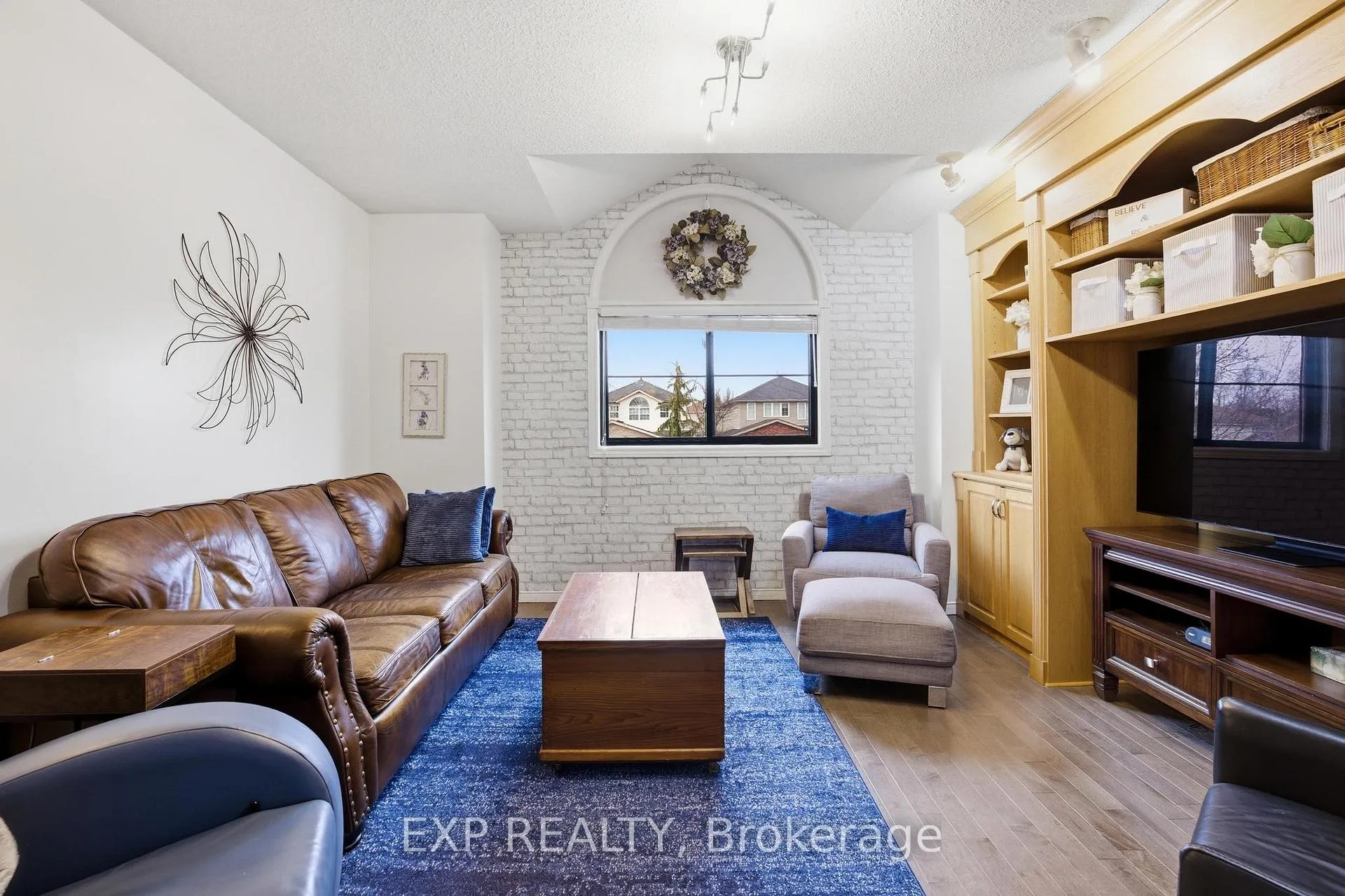 Photo 19 of 733 Breakwater Crescent, Waterloo — HOMEH