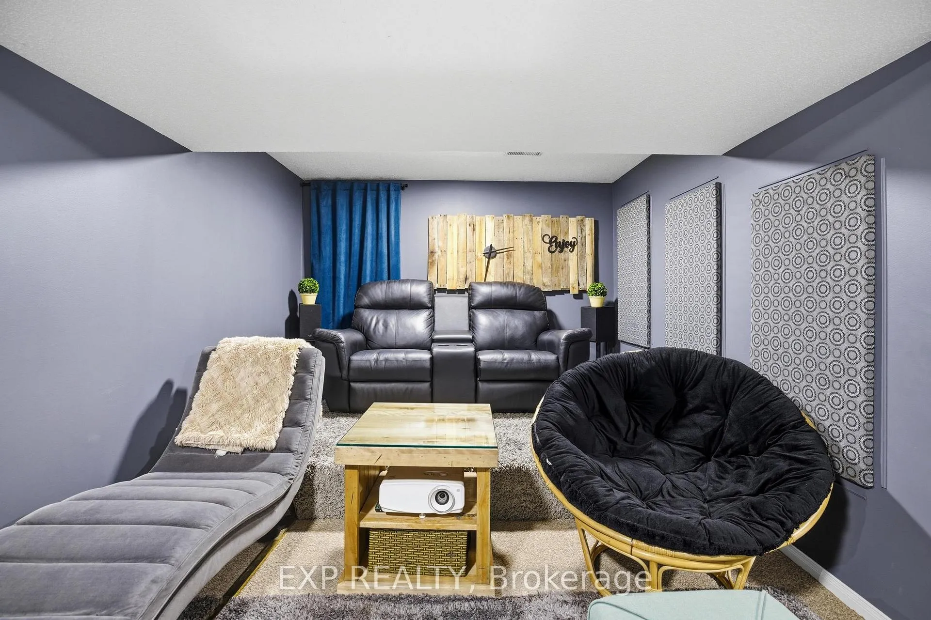 Photo 20 of 733 Breakwater Crescent, Waterloo — HOMEH