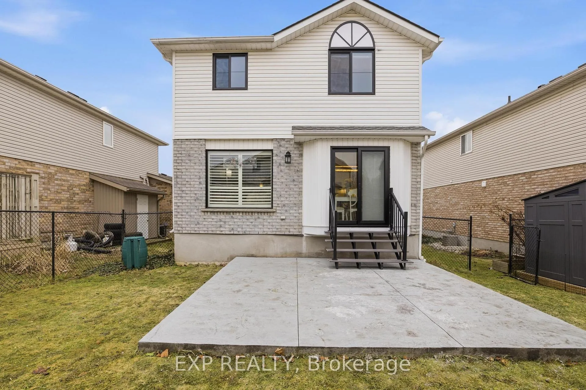 Photo 30 of 733 Breakwater Crescent, Waterloo — HOMEH