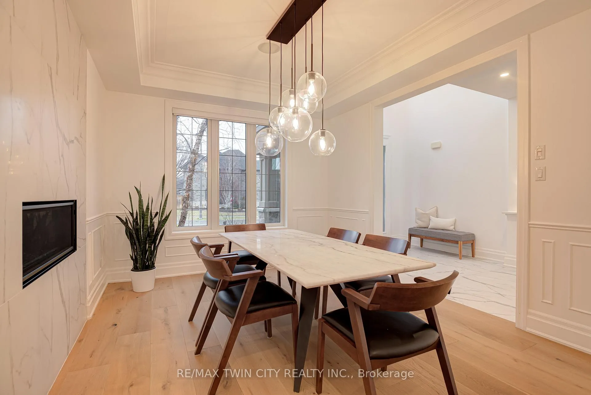 Photo 7 of 819 Copper Ridge Drive S, Waterloo, Eastbridge — HOMEH