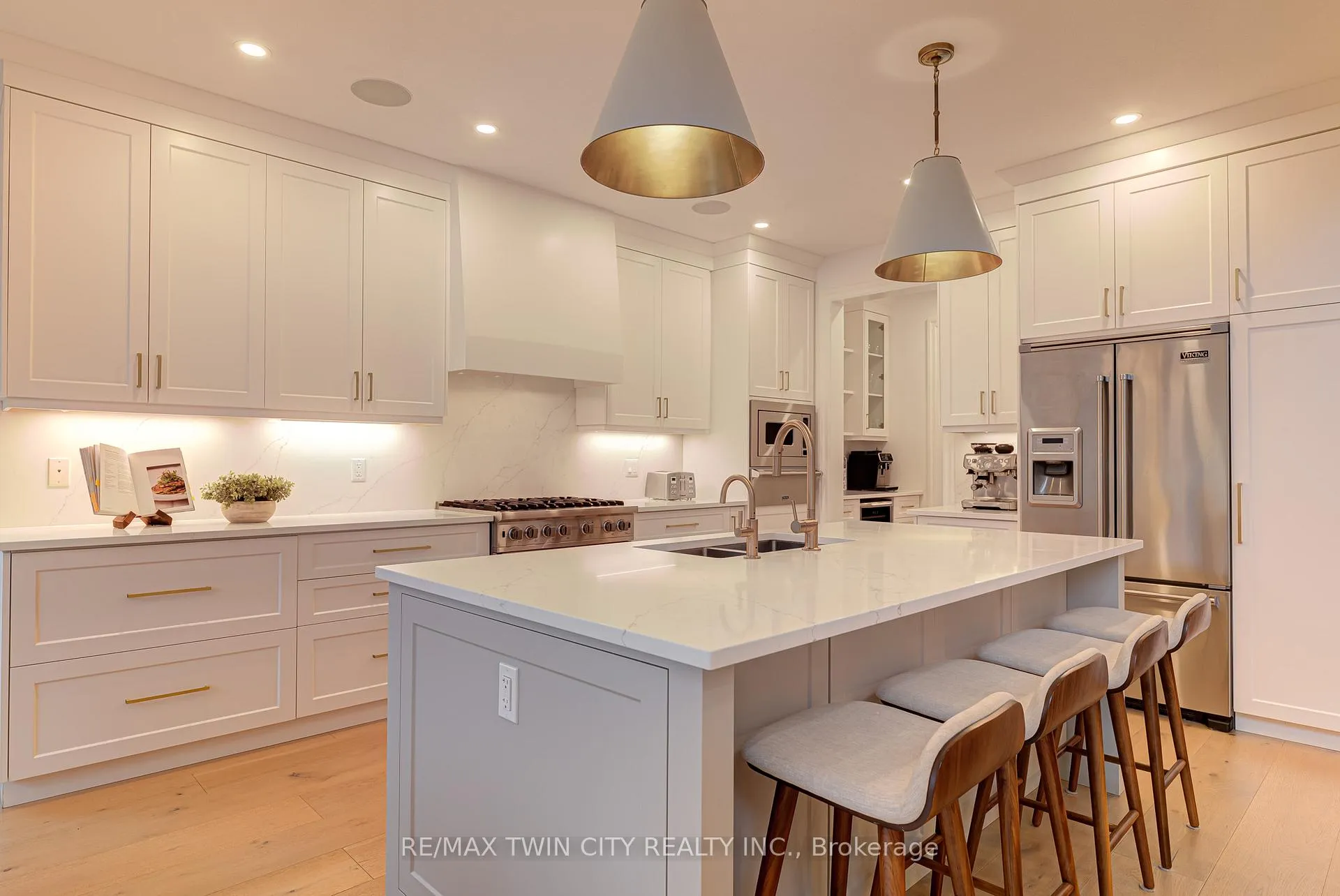 Photo 12 of 819 Copper Ridge Drive S, Waterloo, Eastbridge — HOMEH
