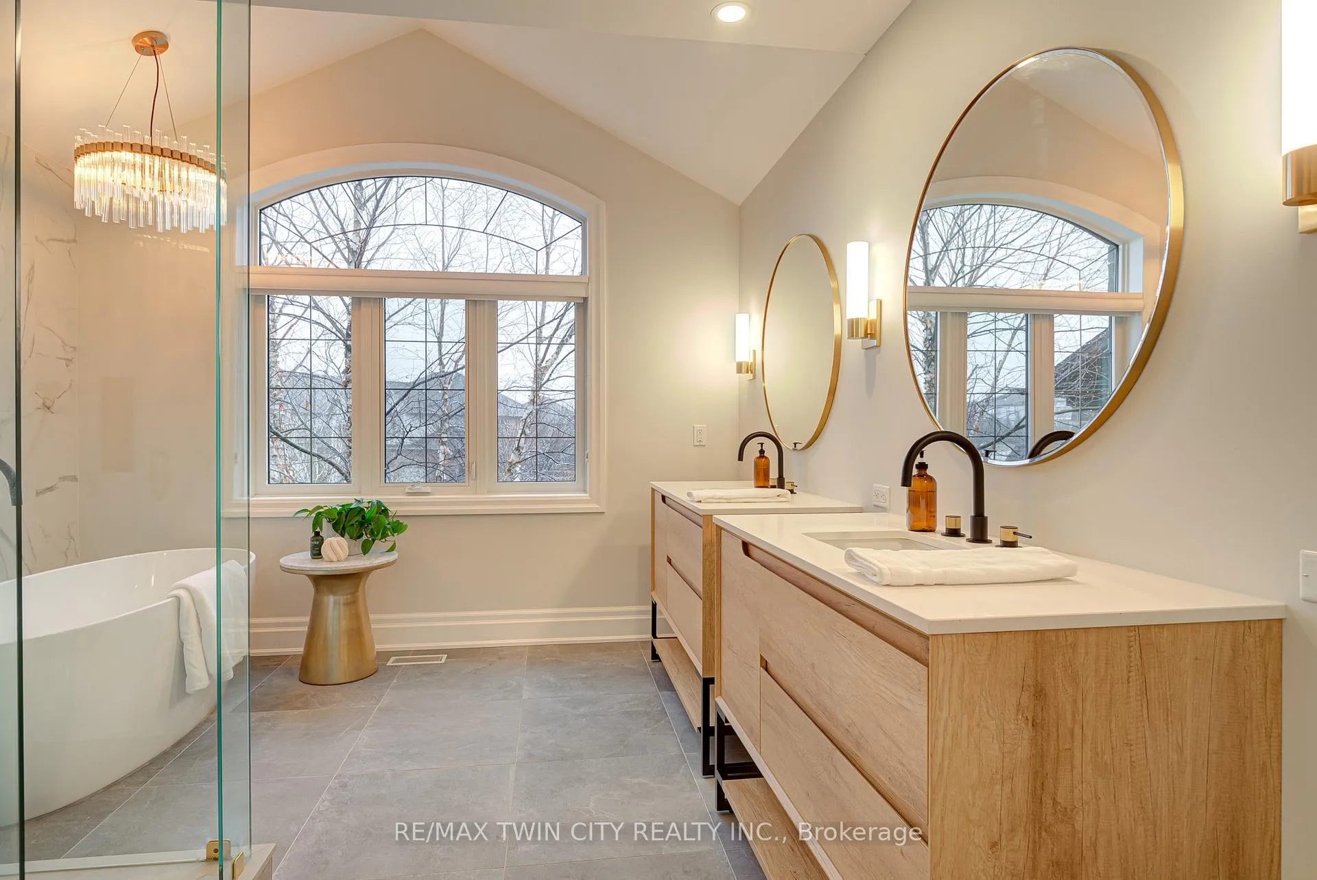 Photo 24 of 819 Copper Ridge Drive S, Waterloo, Eastbridge — HOMEH