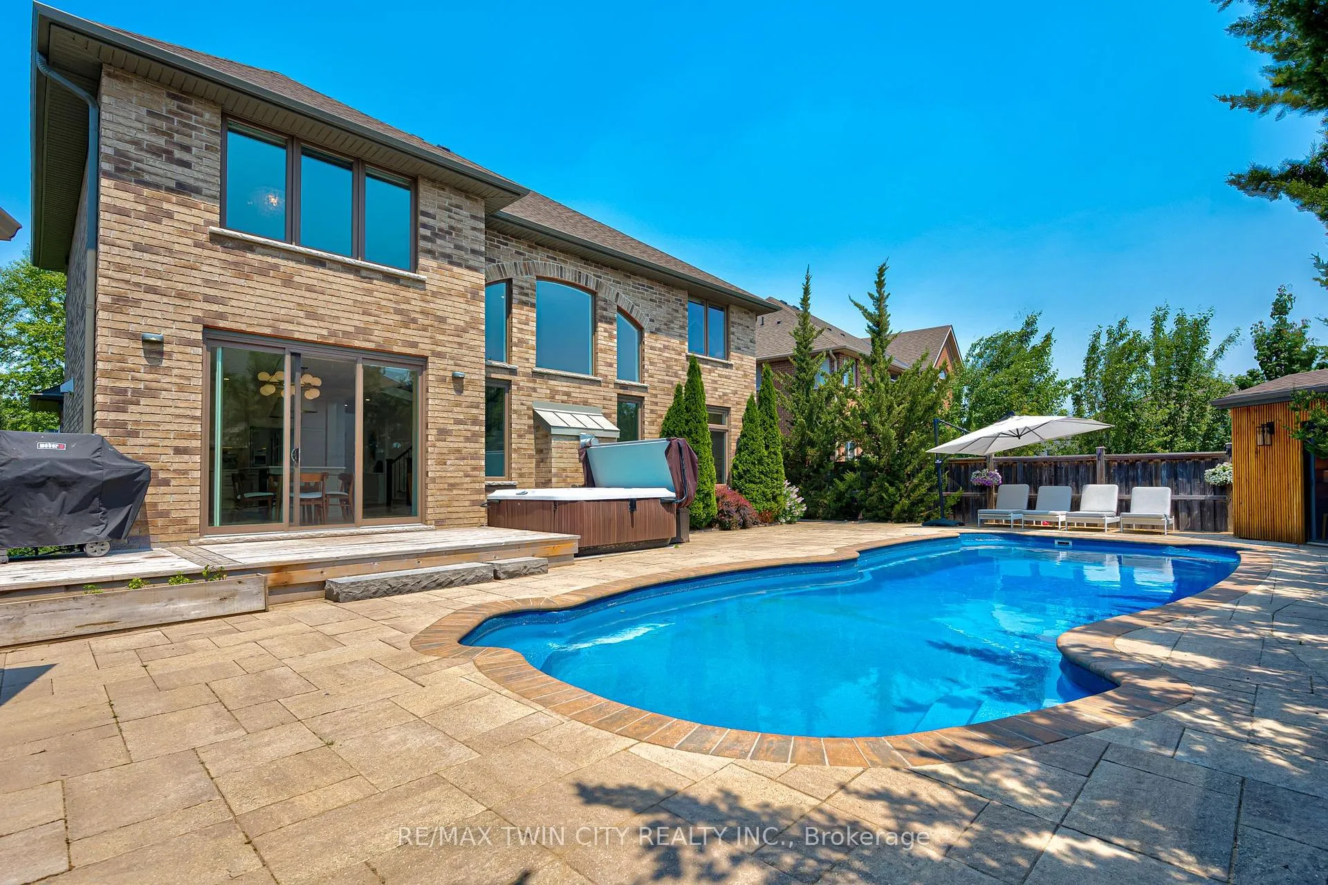 Photo 40 of 819 Copper Ridge Drive S, Waterloo, Eastbridge — HOMEH
