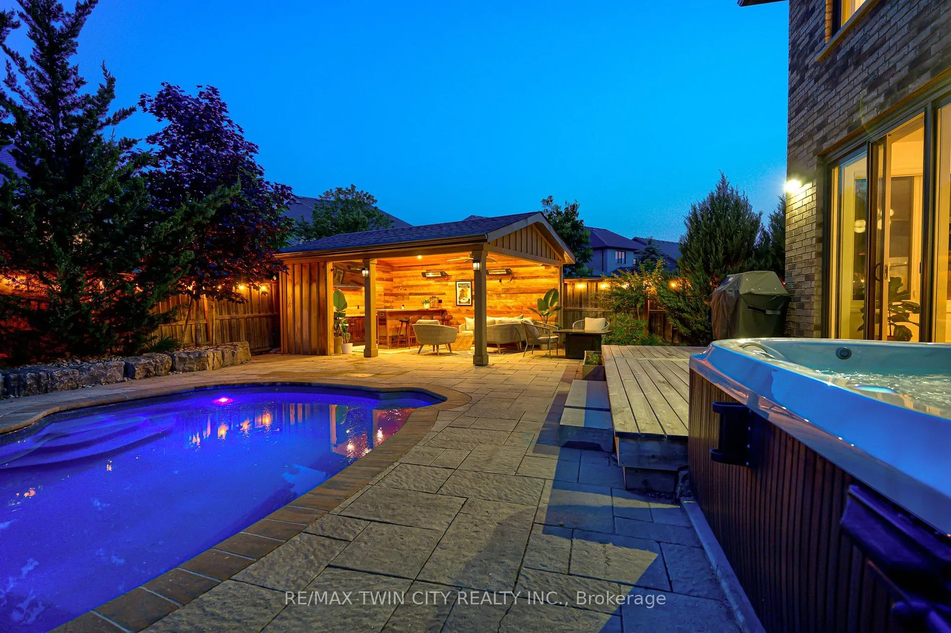 Photo 48 of 819 Copper Ridge Drive S, Waterloo, Eastbridge — HOMEH