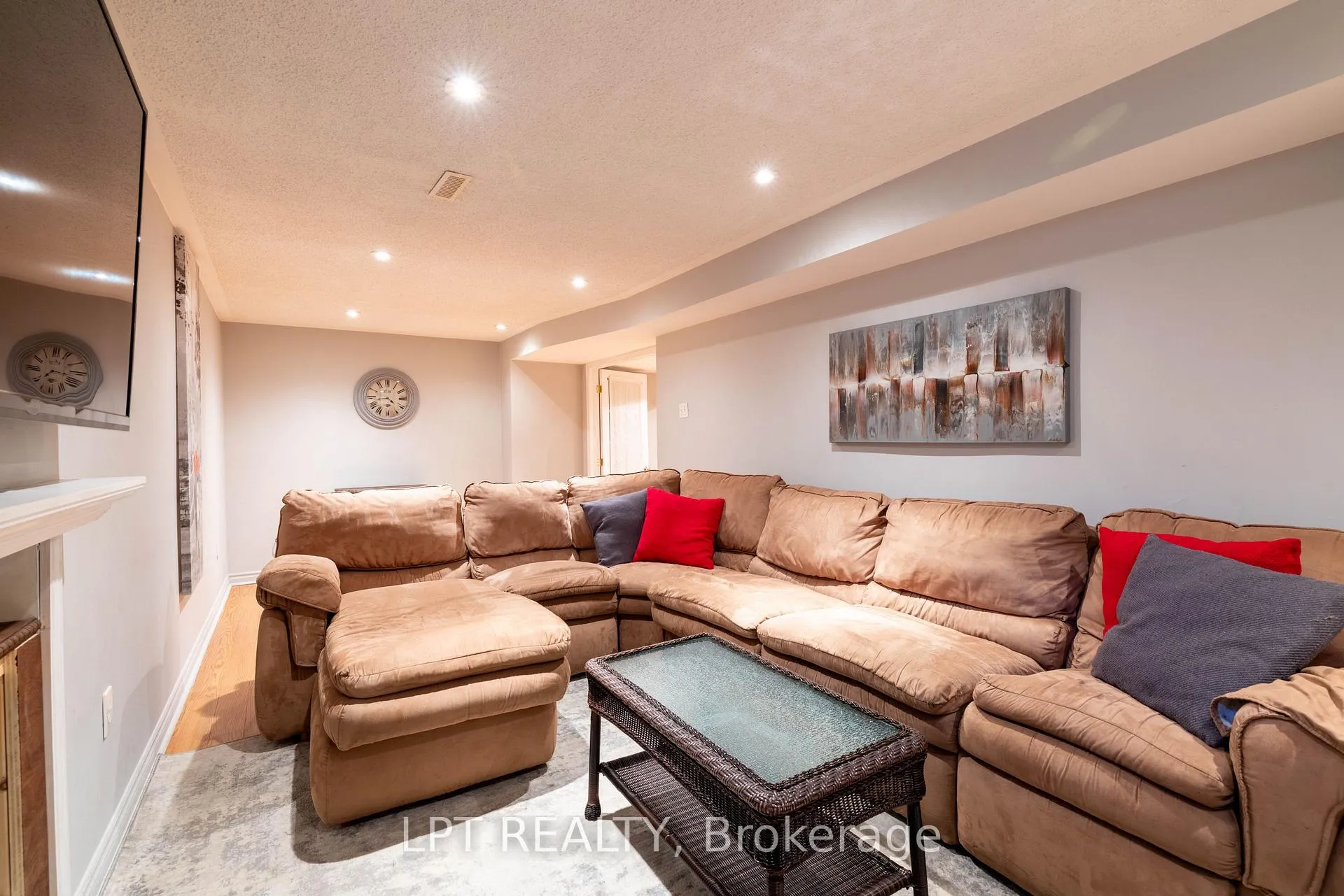 Photo 31 of 54 Meyer Circle, Markham, Markham Village — HOMEH