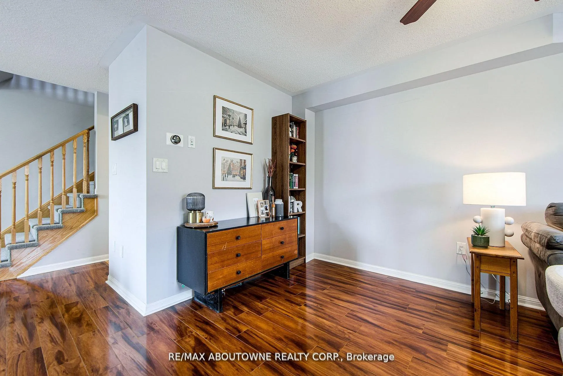 Photo 20 of 911 Deverell Place, Milton, Coates — HOMEH