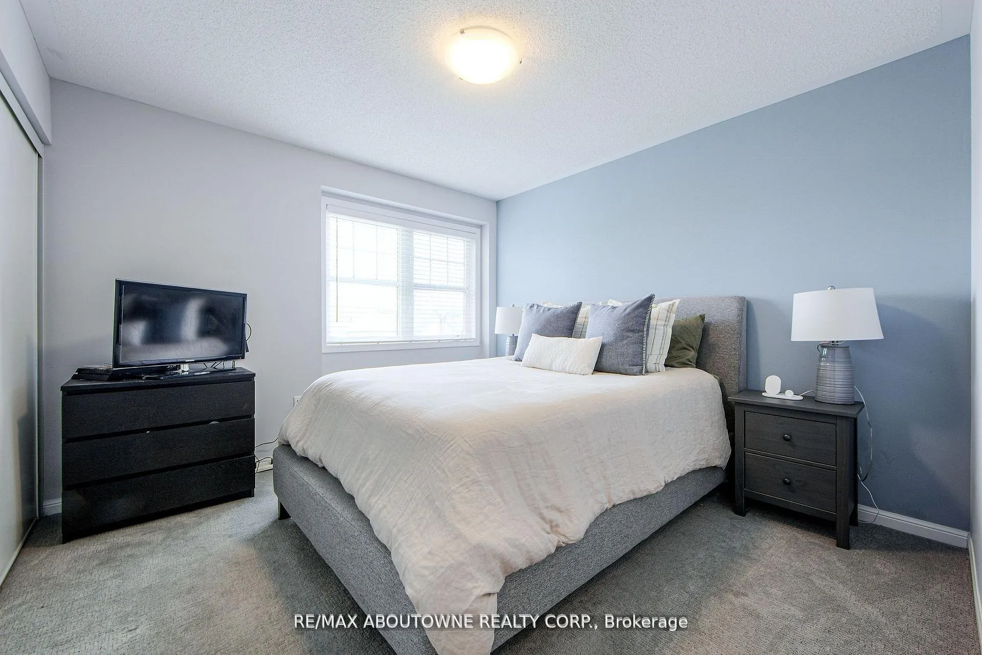 Photo 24 of 911 Deverell Place, Milton, Coates — HOMEH