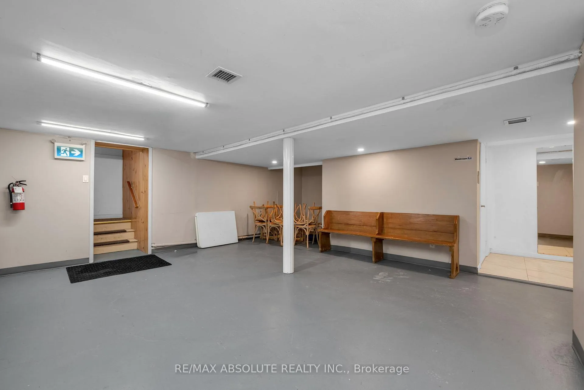 Photo 10 of 2476 Old Montreal Road, Ottawa, Cumberland Ridge — HOMEH