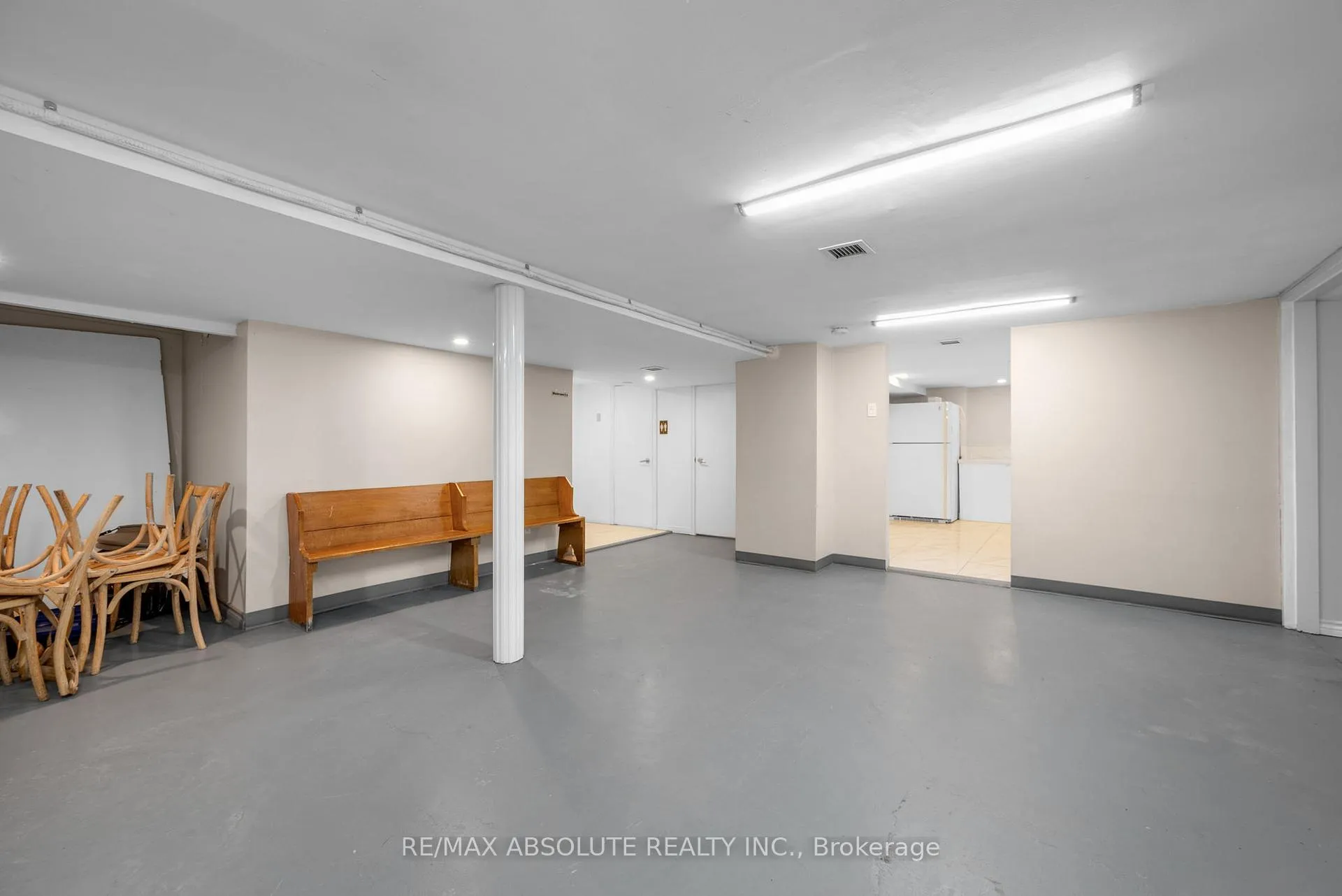 Photo 11 of 2476 Old Montreal Road, Ottawa, Cumberland Ridge — HOMEH