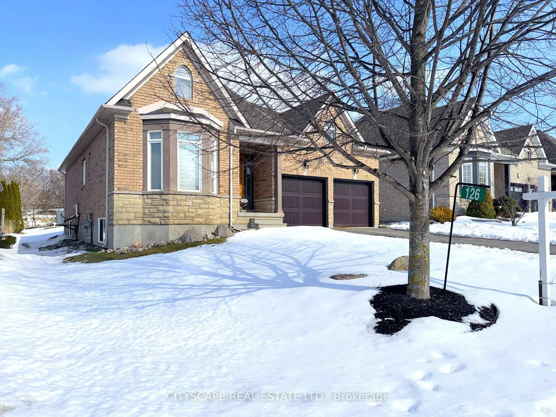 Photo 3 of Unit 29, 126 Aberfoyle Mill Crescent, Puslinch, Aberfoyle — HOMEH