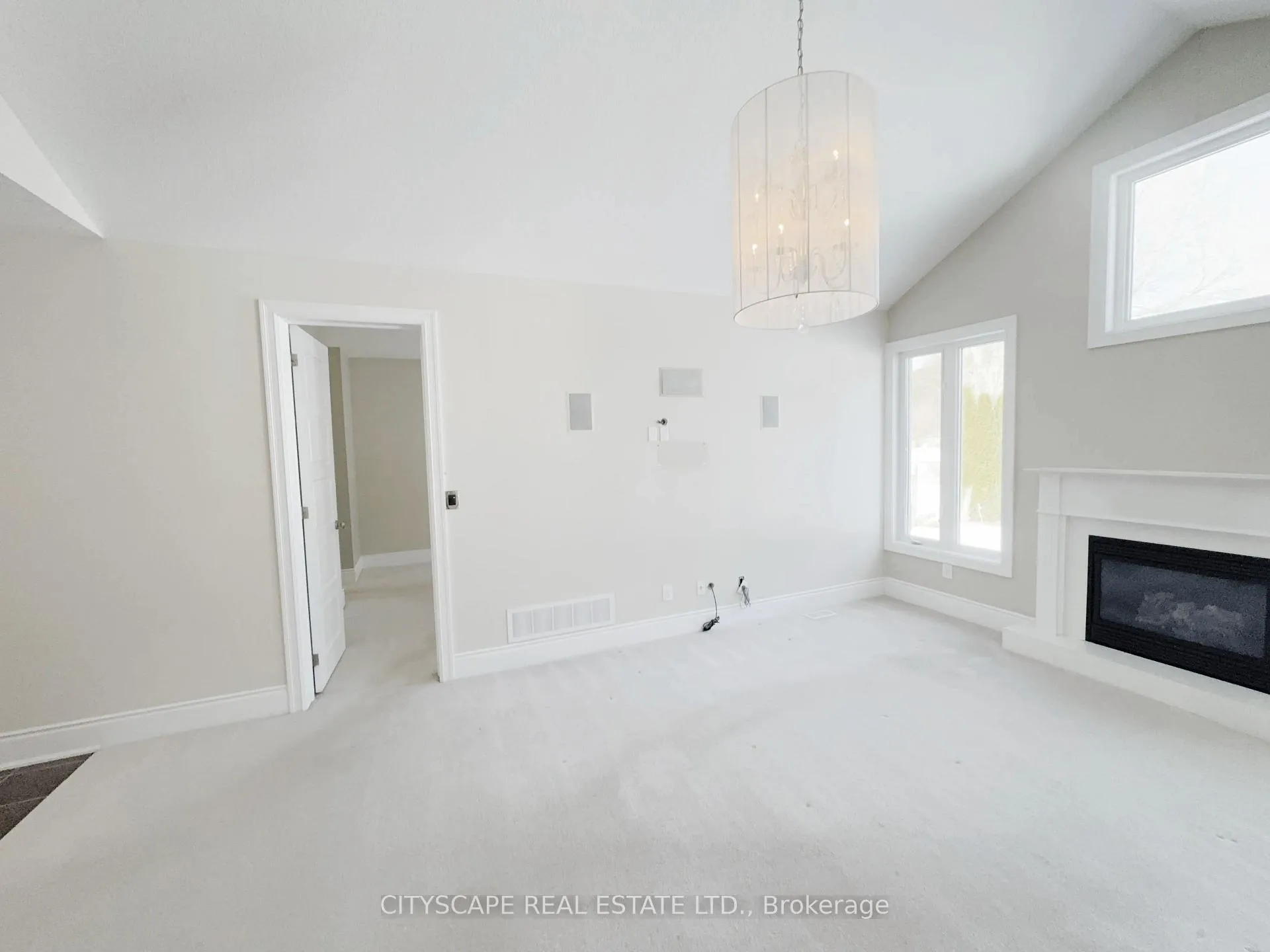 Photo 5 of Unit 29, 126 Aberfoyle Mill Crescent, Puslinch, Aberfoyle — HOMEH