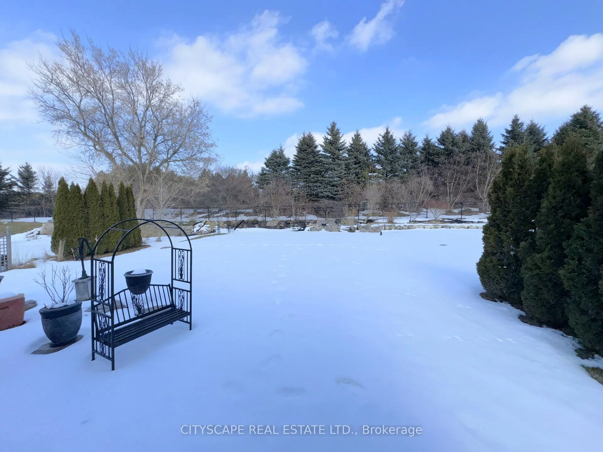 Photo 42 of Unit 29, 126 Aberfoyle Mill Crescent, Puslinch, Aberfoyle — HOMEH