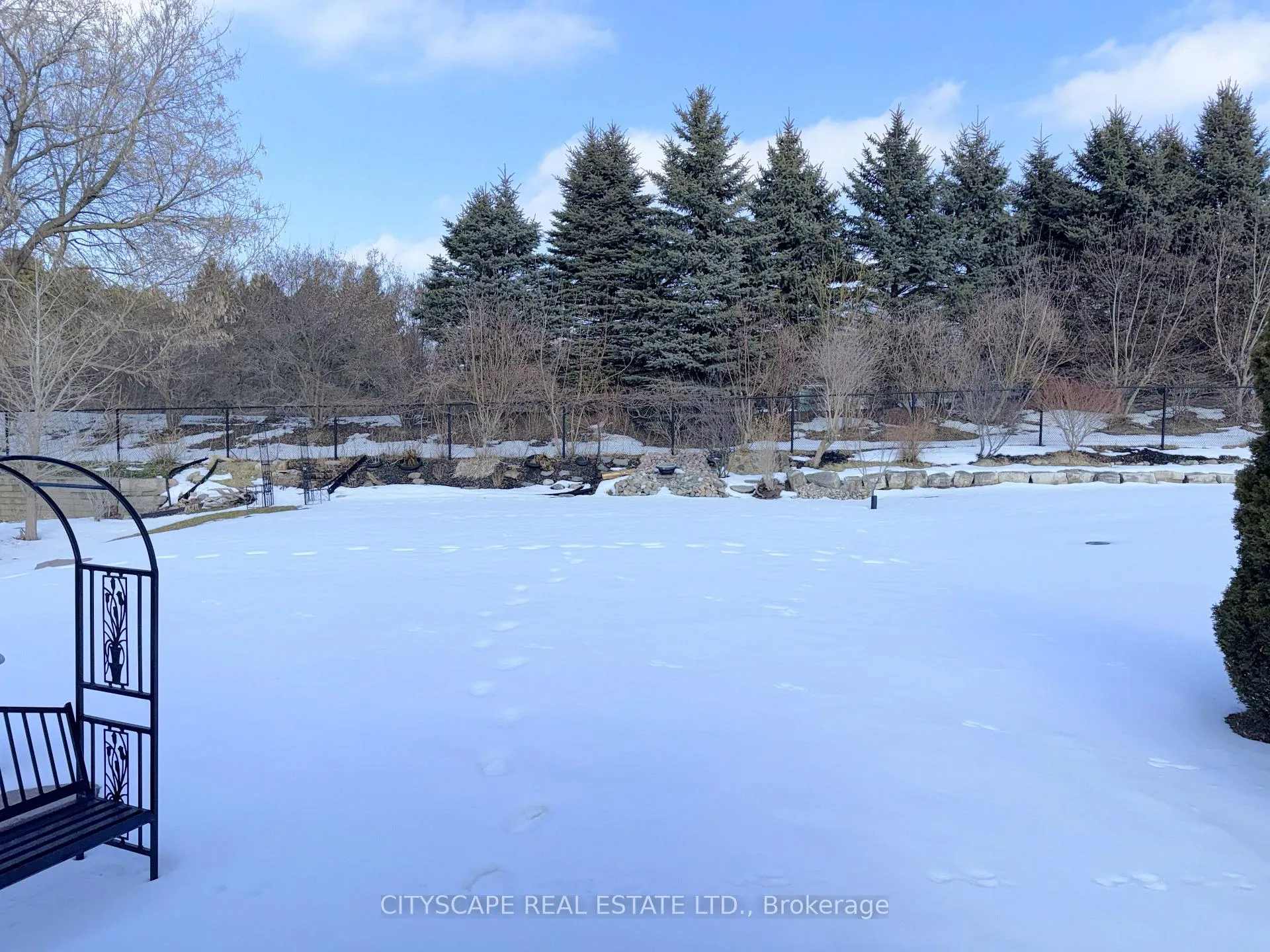Photo 44 of Unit 29, 126 Aberfoyle Mill Crescent, Puslinch, Aberfoyle — HOMEH