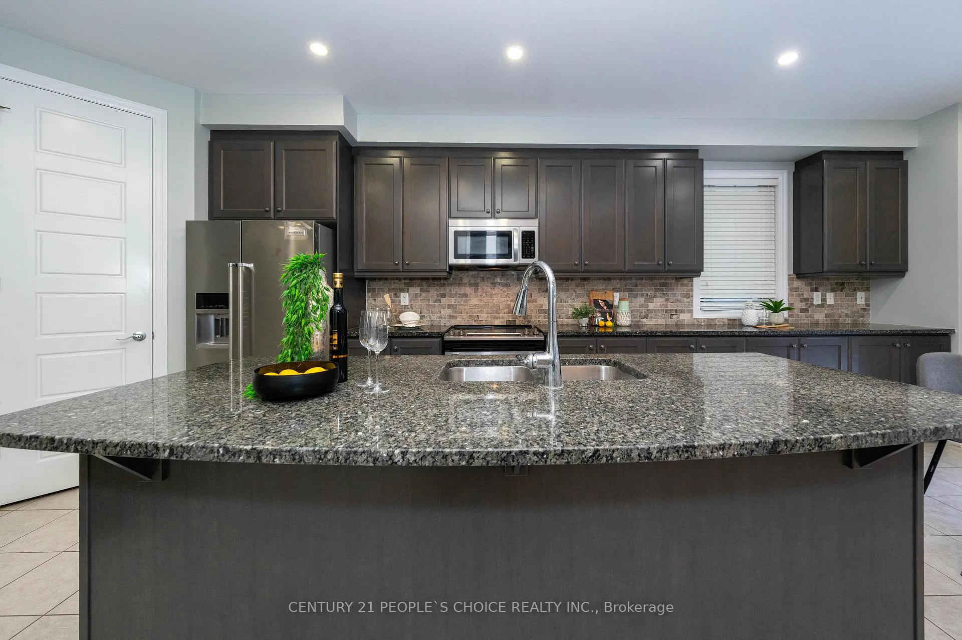 Photo 3 of 381 Dahlia Trail, Oakville, Glenorchy — HOMEH