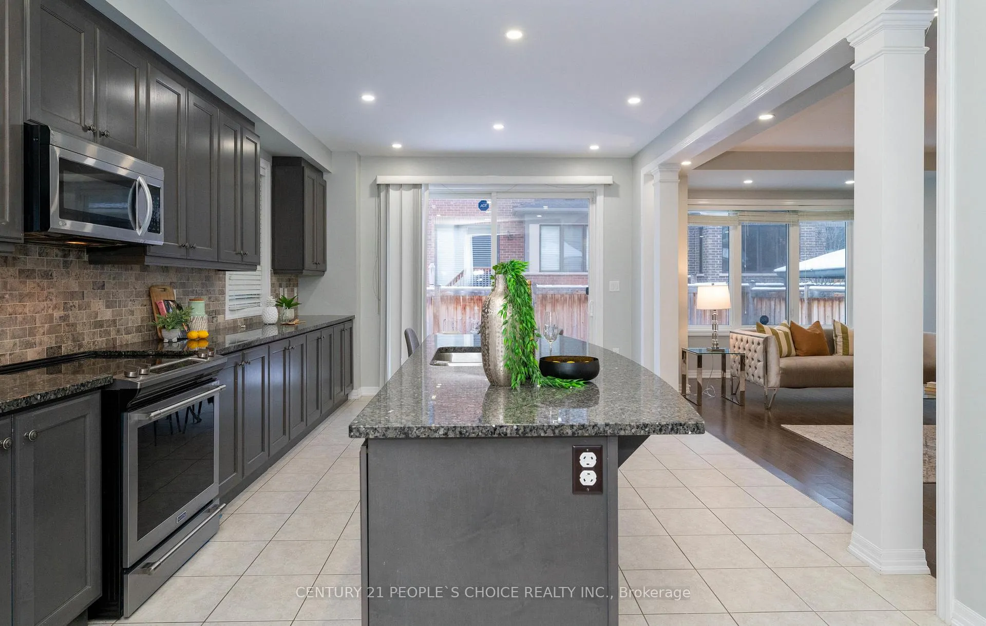 Photo 6 of 381 Dahlia Trail, Oakville, Glenorchy — HOMEH