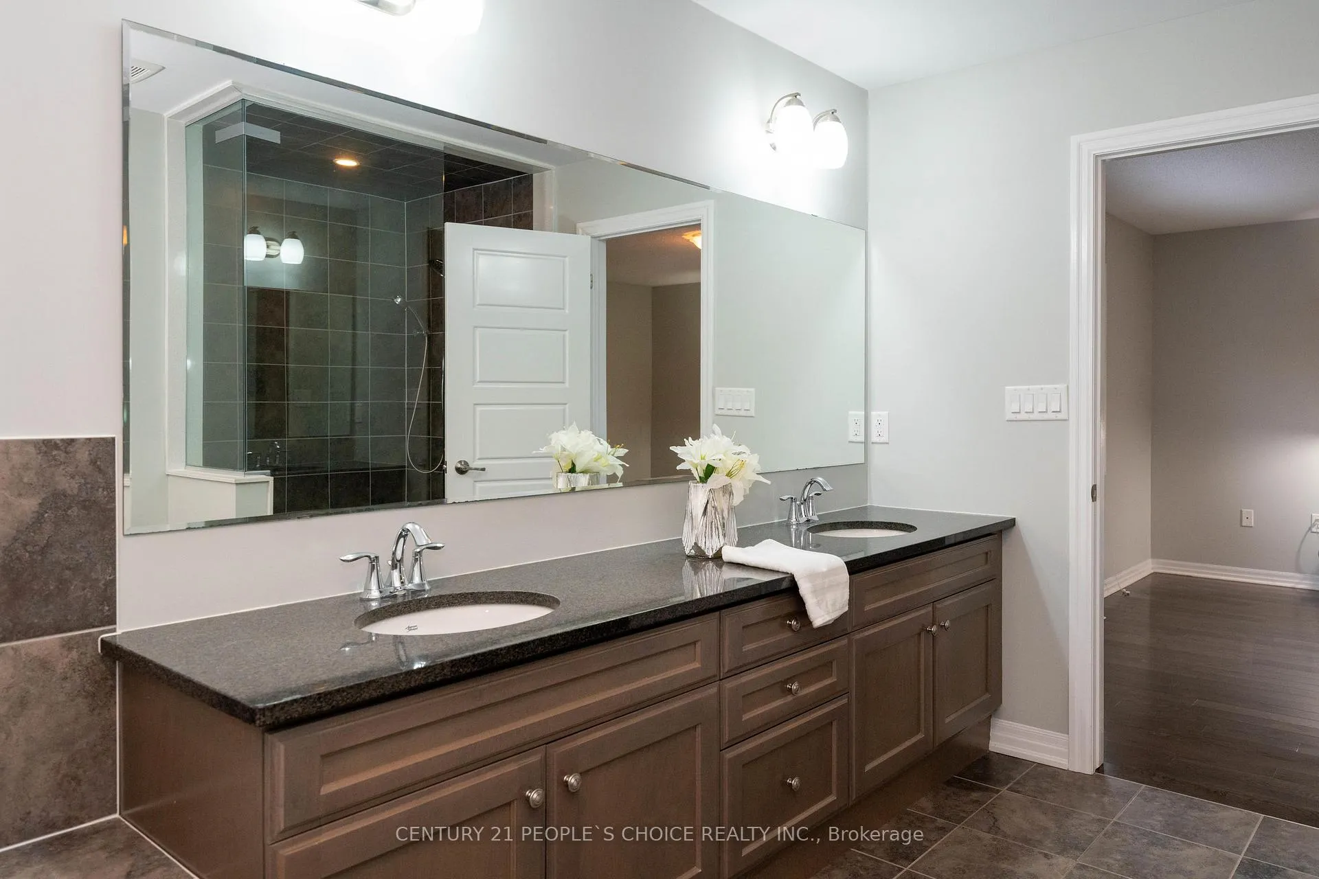 Photo 18 of 381 Dahlia Trail, Oakville, Glenorchy — HOMEH