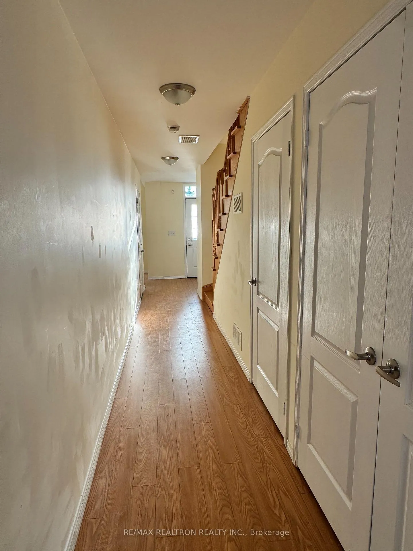 Photo 2 of 16 Quarrie Lane, Ajax, Northeast Ajax — HOMEH