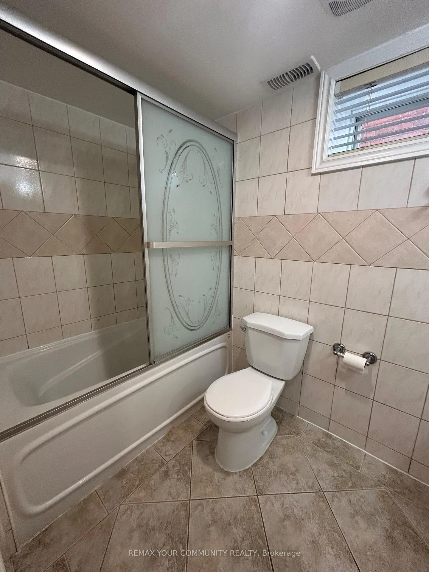 Photo 12 of Unit Bsmt, 152 Silverthorn Avenue, Toronto, Weston-Pellam Park — HOMEH