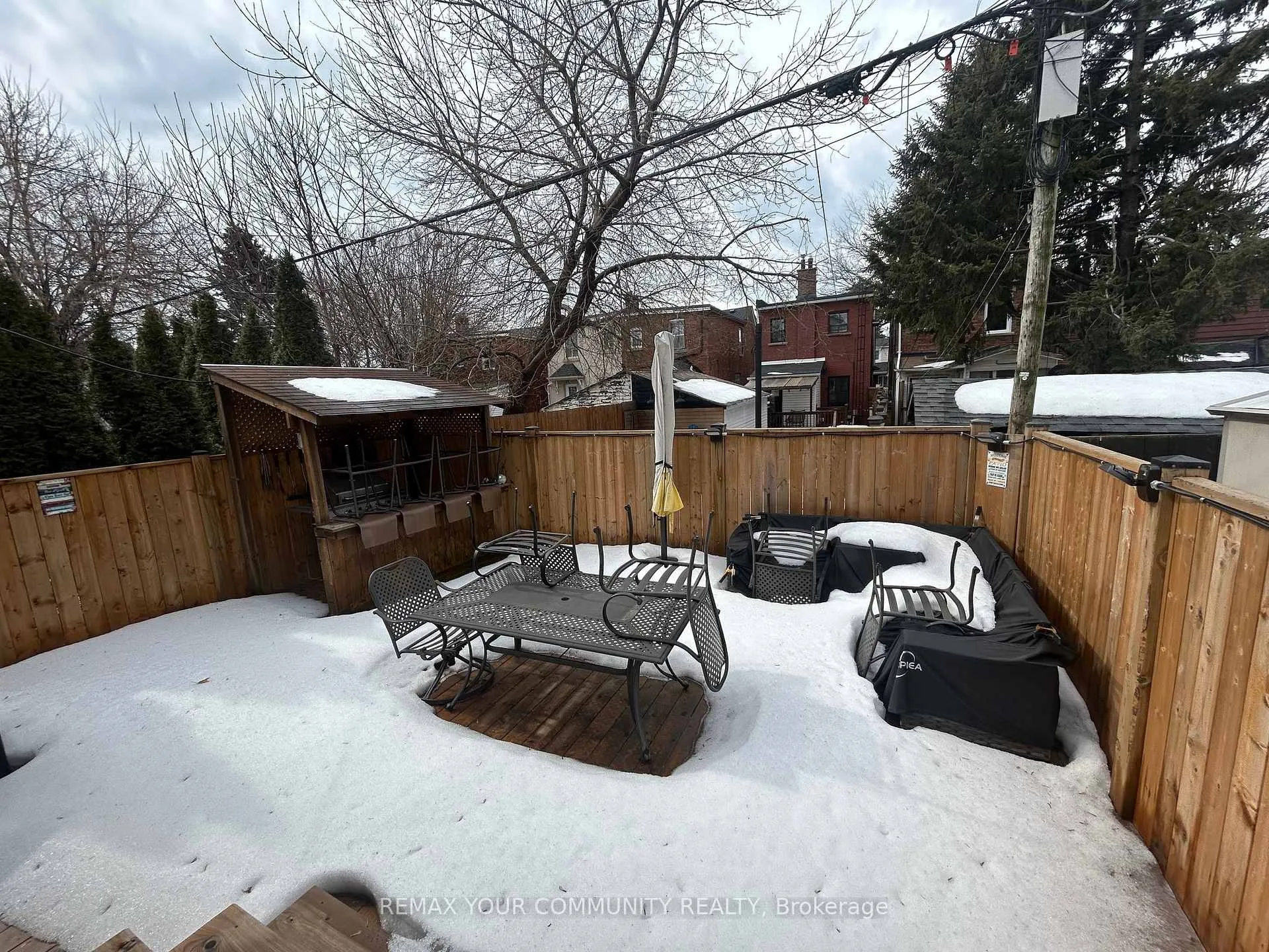 Photo 16 of Unit Bsmt, 152 Silverthorn Avenue, Toronto, Weston-Pellam Park — HOMEH