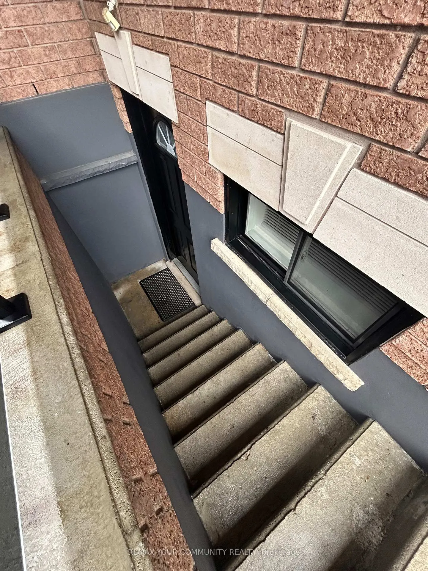 Photo 17 of Unit Bsmt, 152 Silverthorn Avenue, Toronto, Weston-Pellam Park — HOMEH