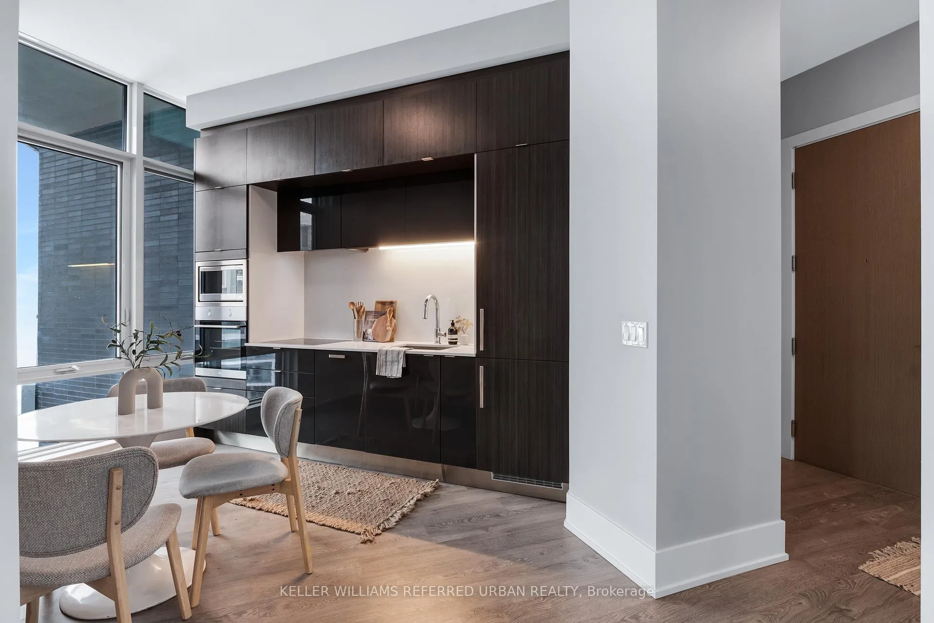 Photo 9 of Unit SPH 22, 1 Edgewater Drive, Toronto, Waterfront Communities — HOMEH