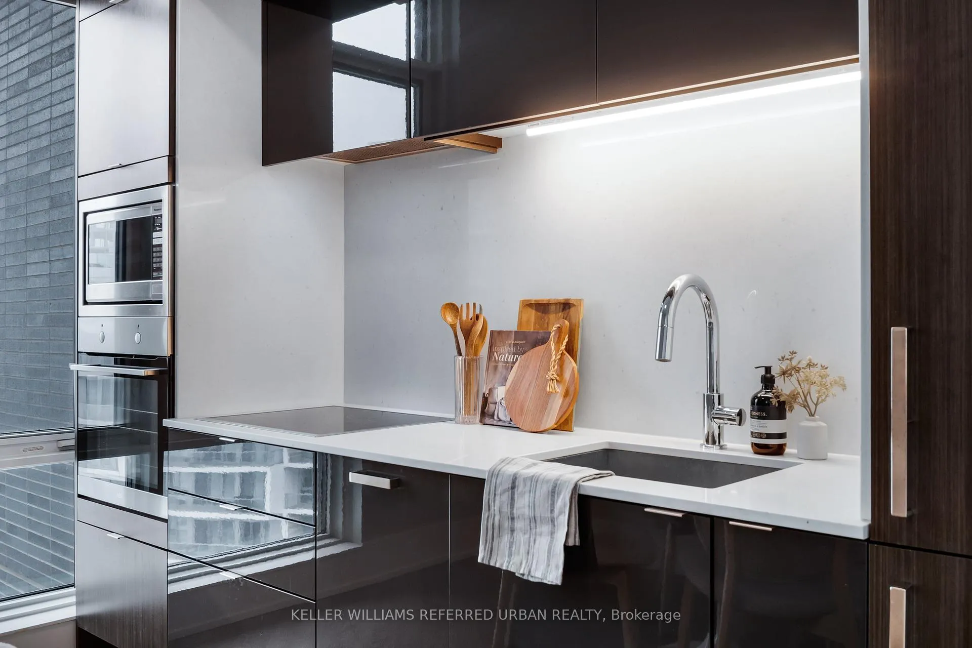 Photo 12 of Unit SPH 22, 1 Edgewater Drive, Toronto, Waterfront Communities — HOMEH