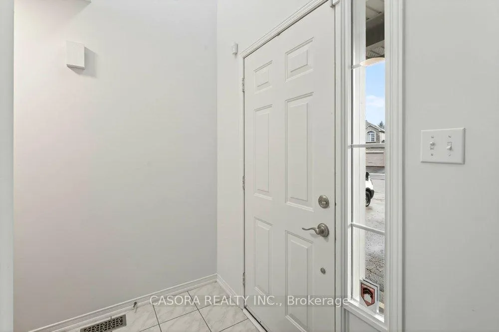 Photo 2 of 39 Foxborough Drive, Hamilton, Ancaster — HOMEH
