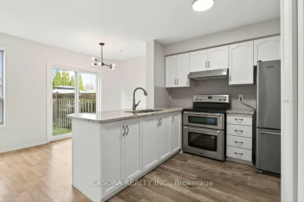 Photo 5 of 39 Foxborough Drive, Hamilton, Ancaster — HOMEH