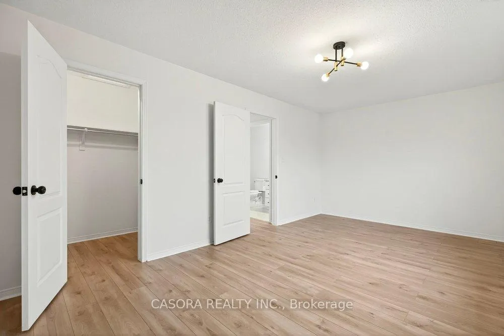 Photo 14 of 39 Foxborough Drive, Hamilton, Ancaster — HOMEH