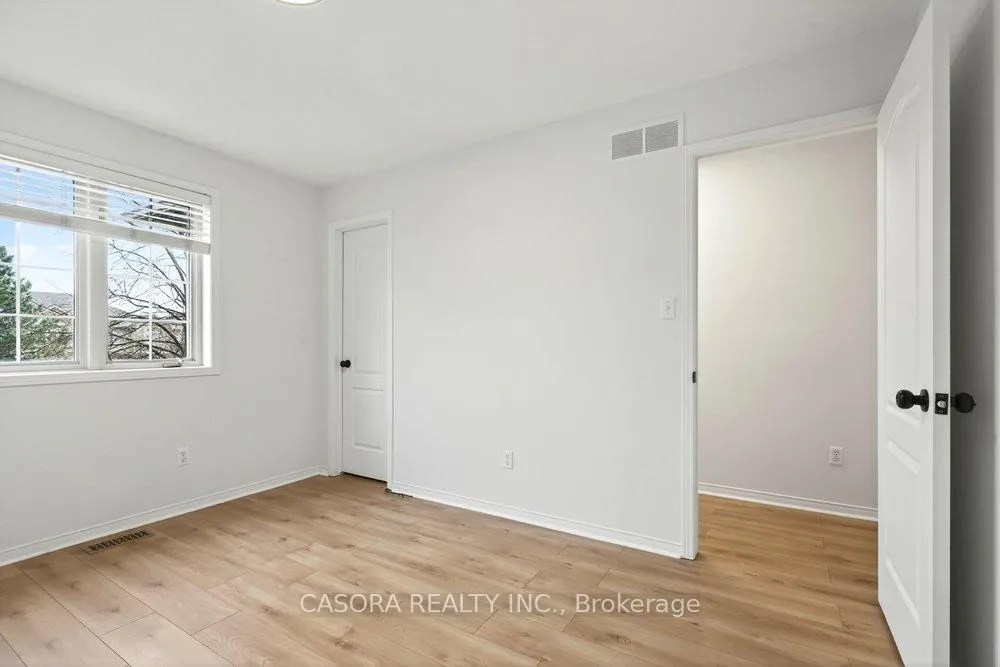 Photo 21 of 39 Foxborough Drive, Hamilton, Ancaster — HOMEH